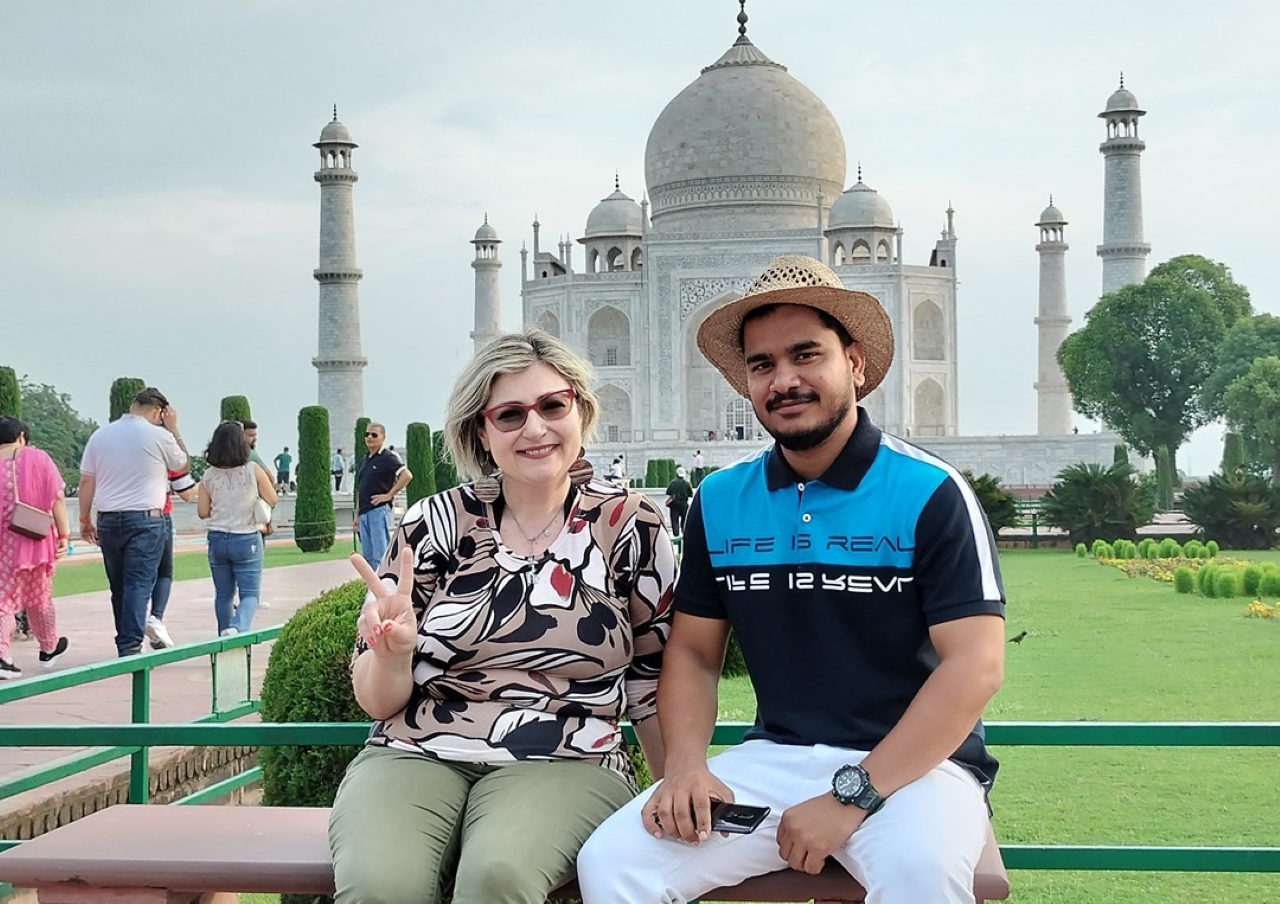 Private Overnight Taj Mahal Tour from Delhi (2 Days)