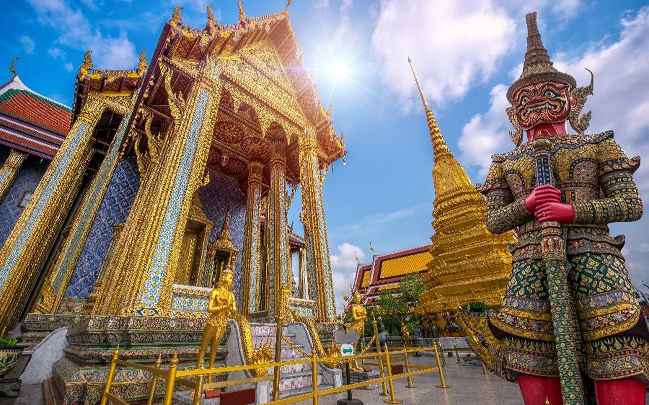 Bangkok Shore Excursion: Grand Palace, Wat Pho & Canal Cruise from Laem Chabang
