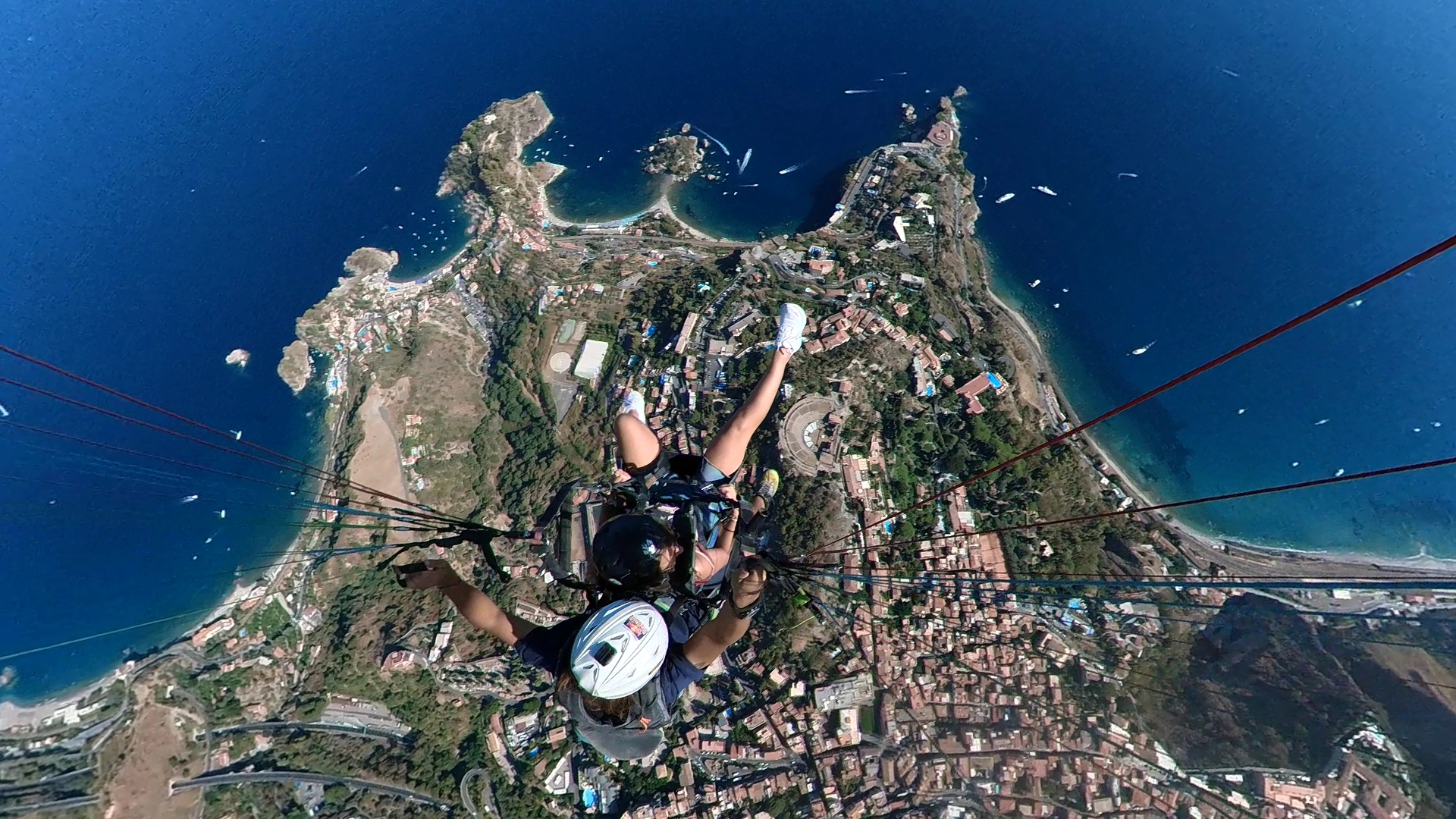 Tandem Paragliding Over Taormina with Media Package