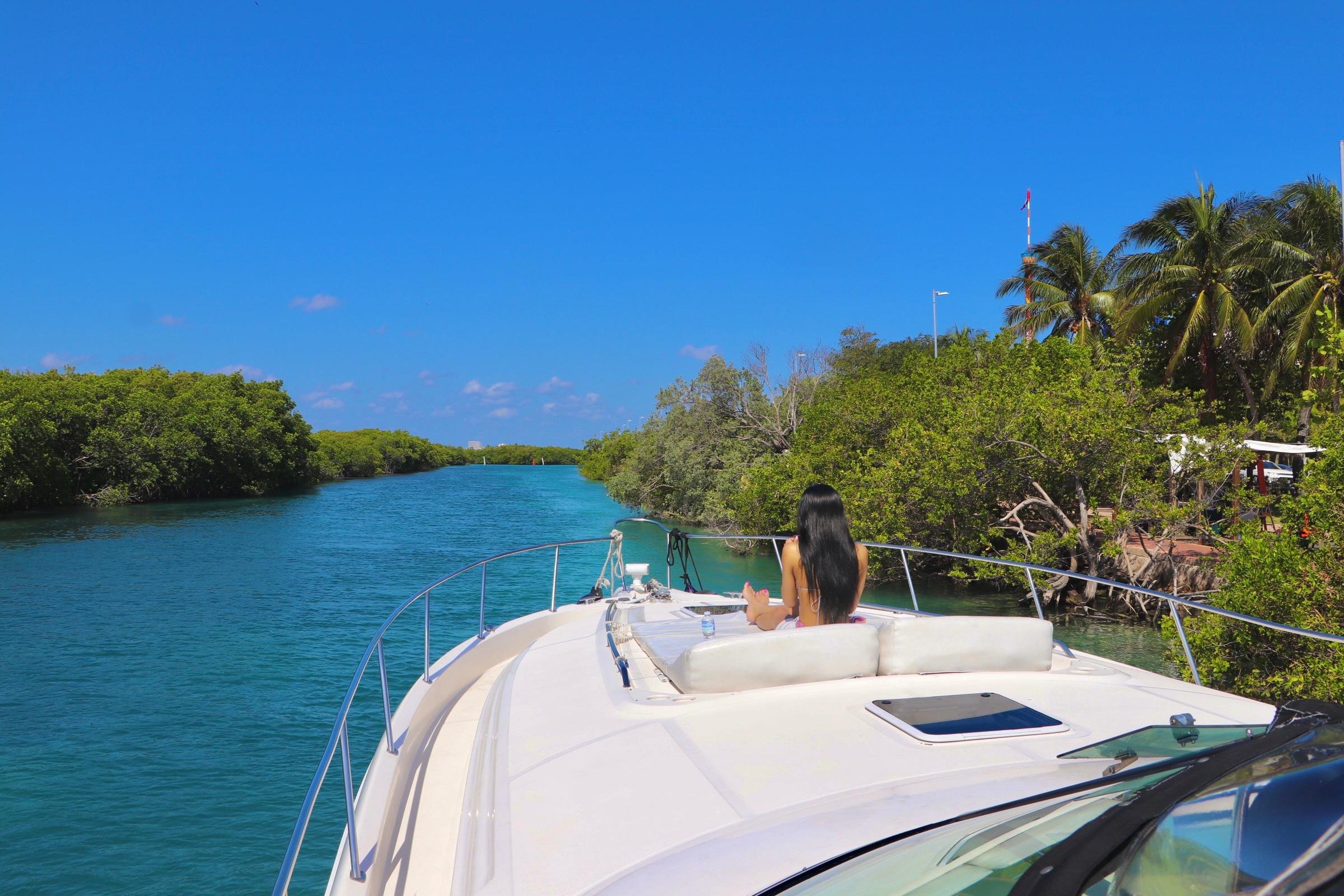 Private Yacht Charter in Cancun's Caribbean Waters