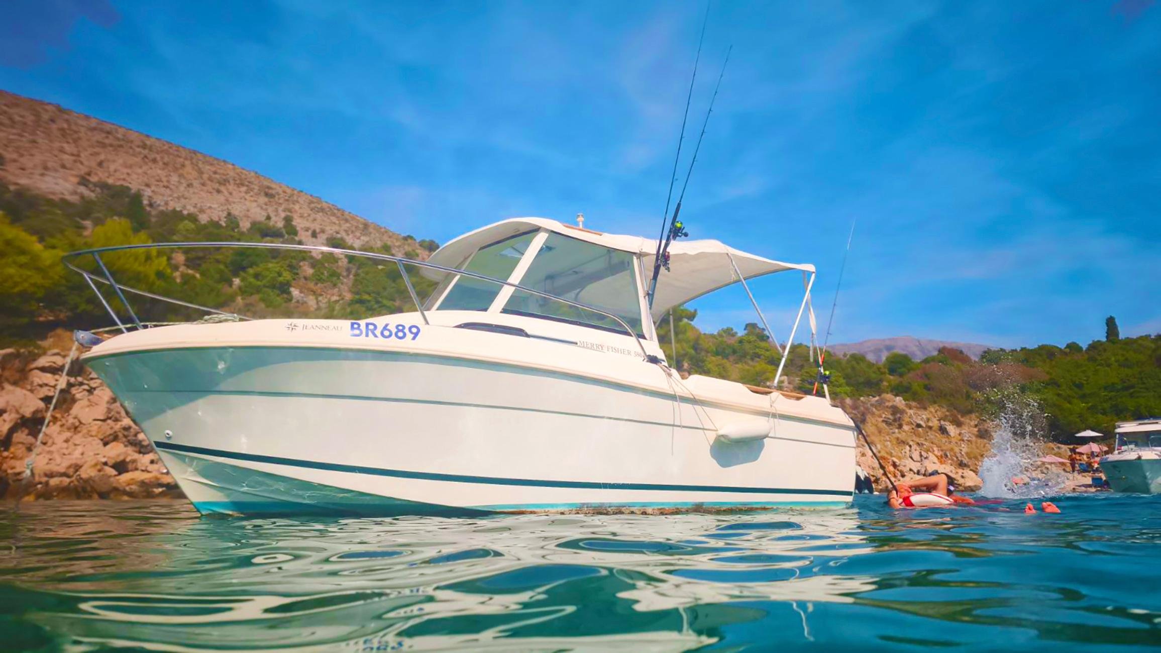 Bar: Scenic Coastline Boat Excursion with Local Wine & Meze
