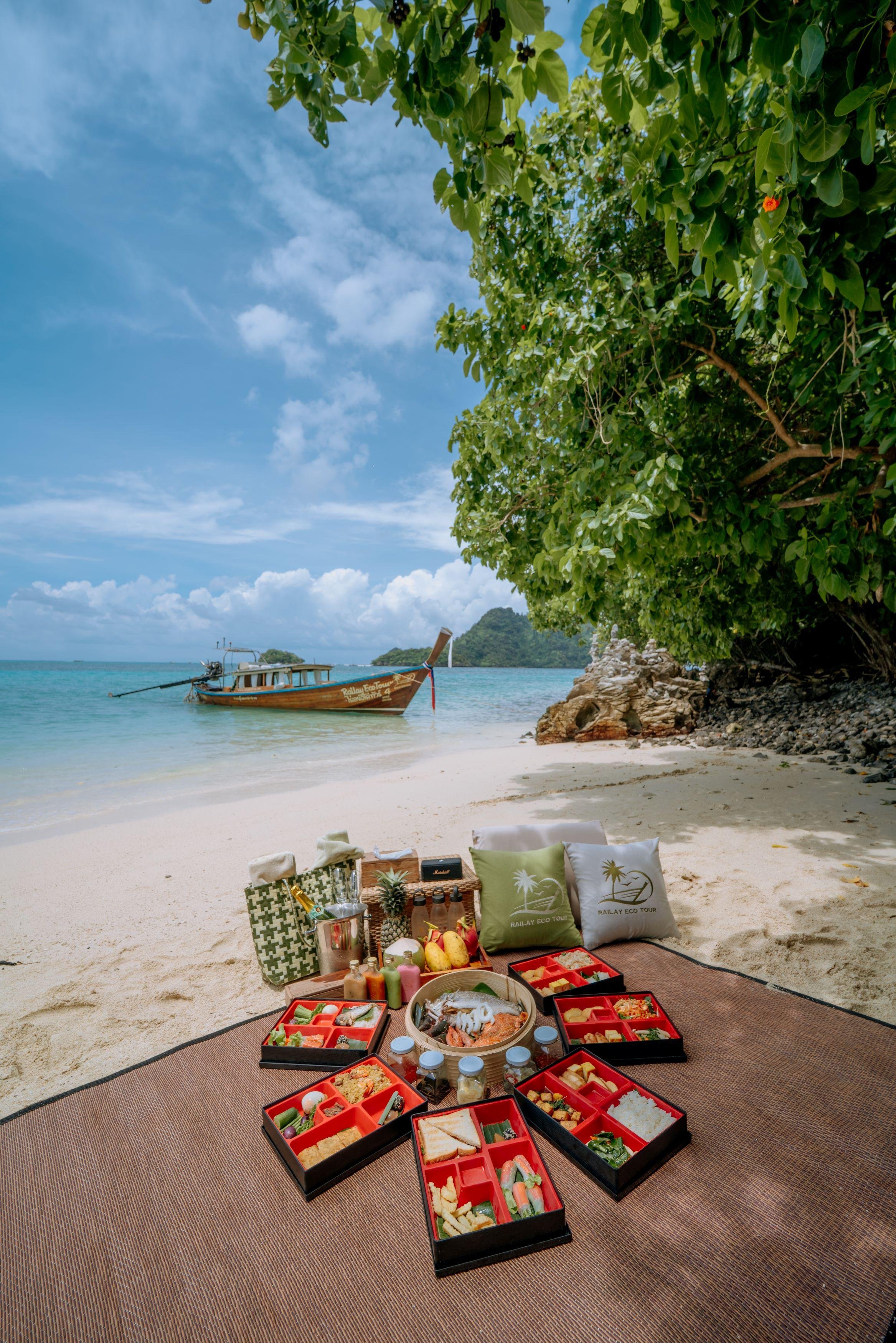 Krabi Luxury Private Longtail Boat 4-Islands Day Tour