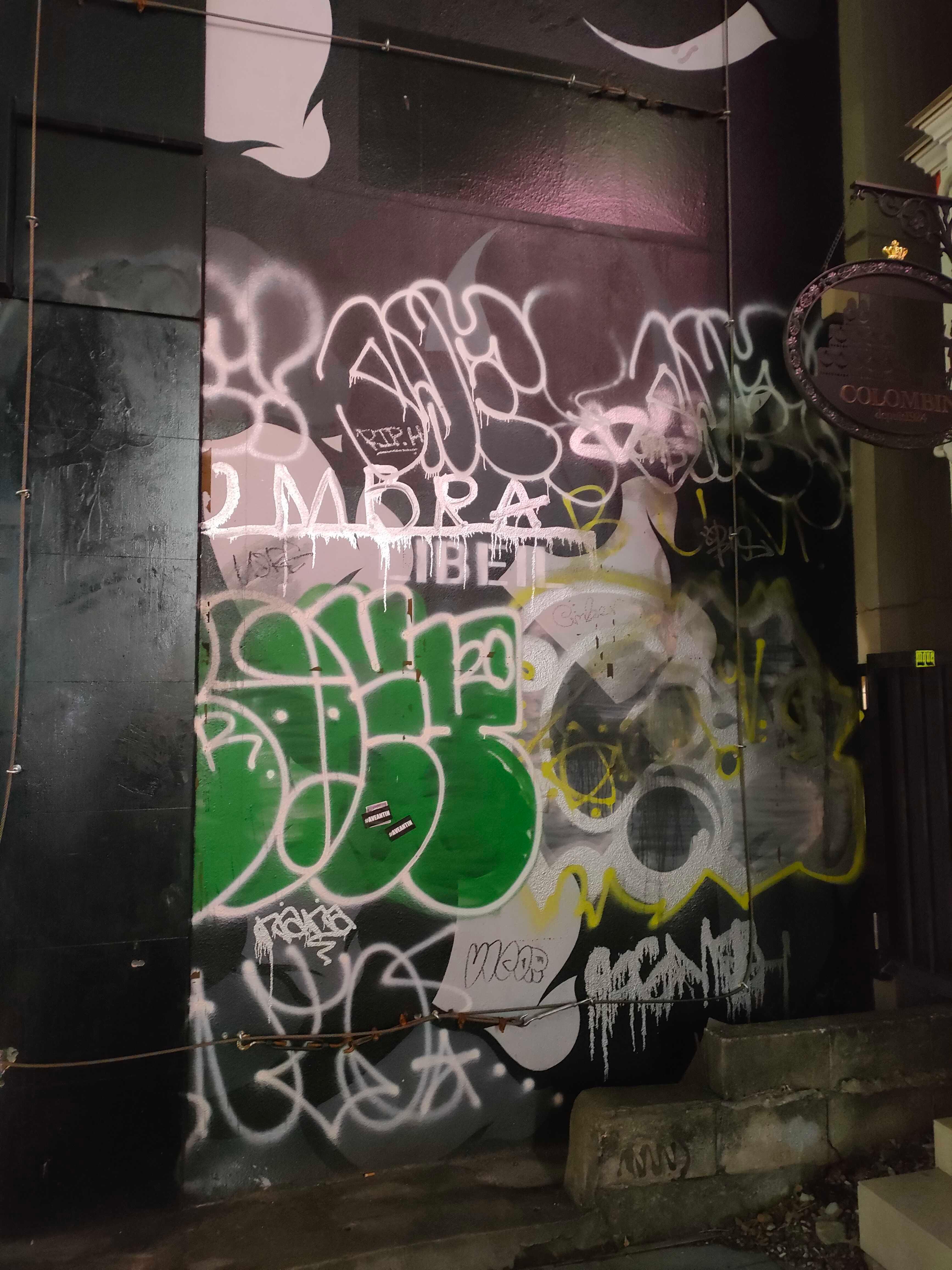 Tokyo Street Art Walk: Shibuya & Harajuku Graffiti Tour