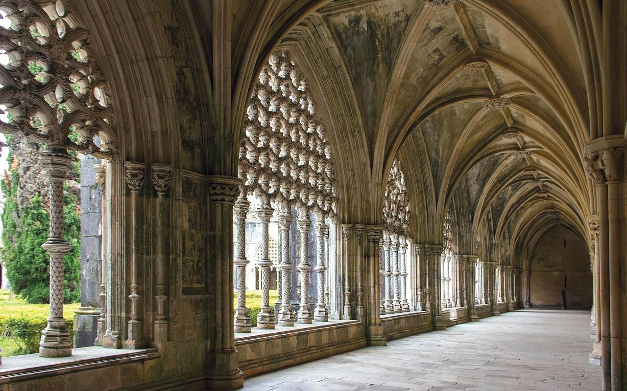 Fátima, Batalha, Nazaré & Óbidos Full-Day Tour from Lisbon