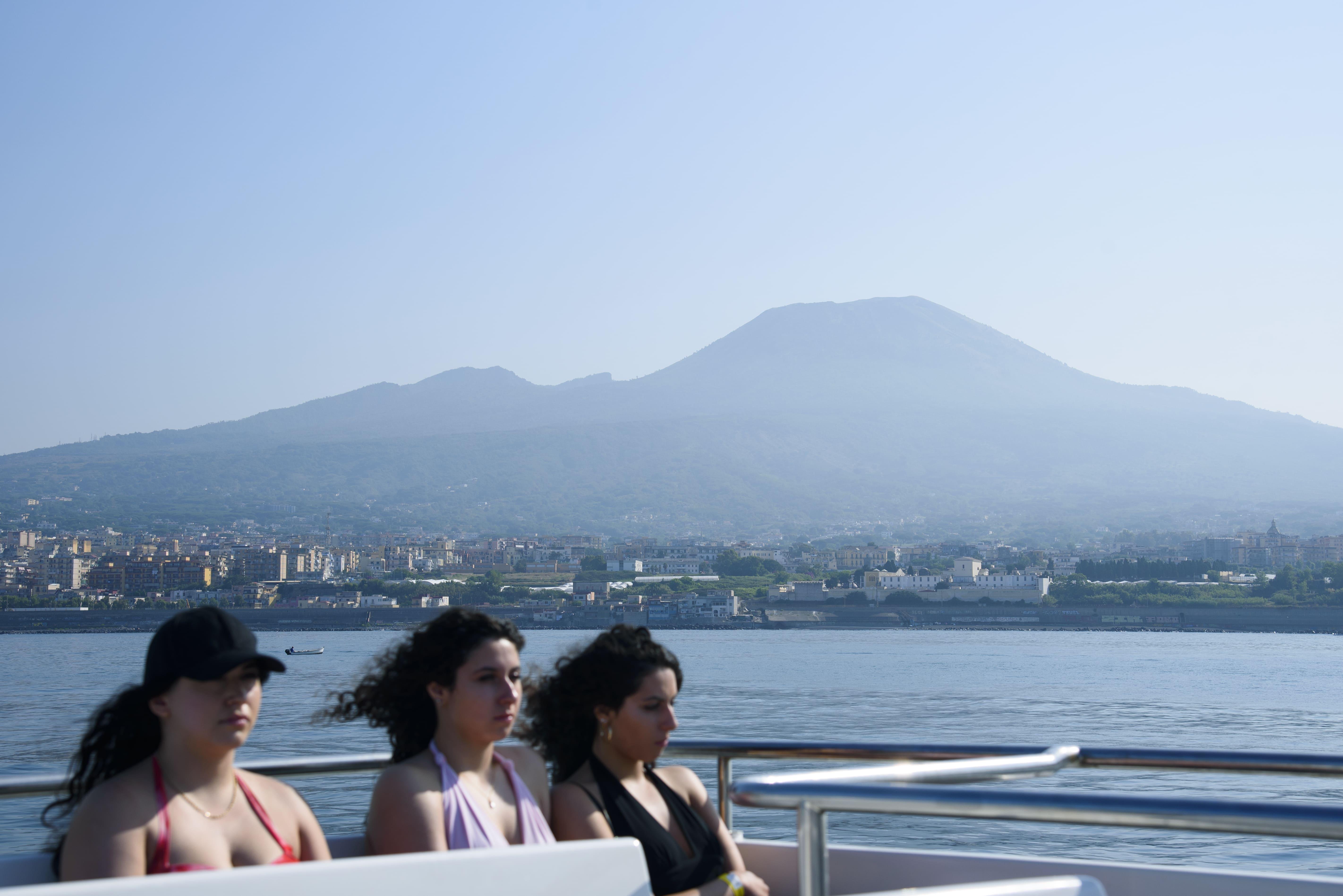Naples to Amalfi Coast Boat Day Trip: Positano, Amalfi & Optional Ravello