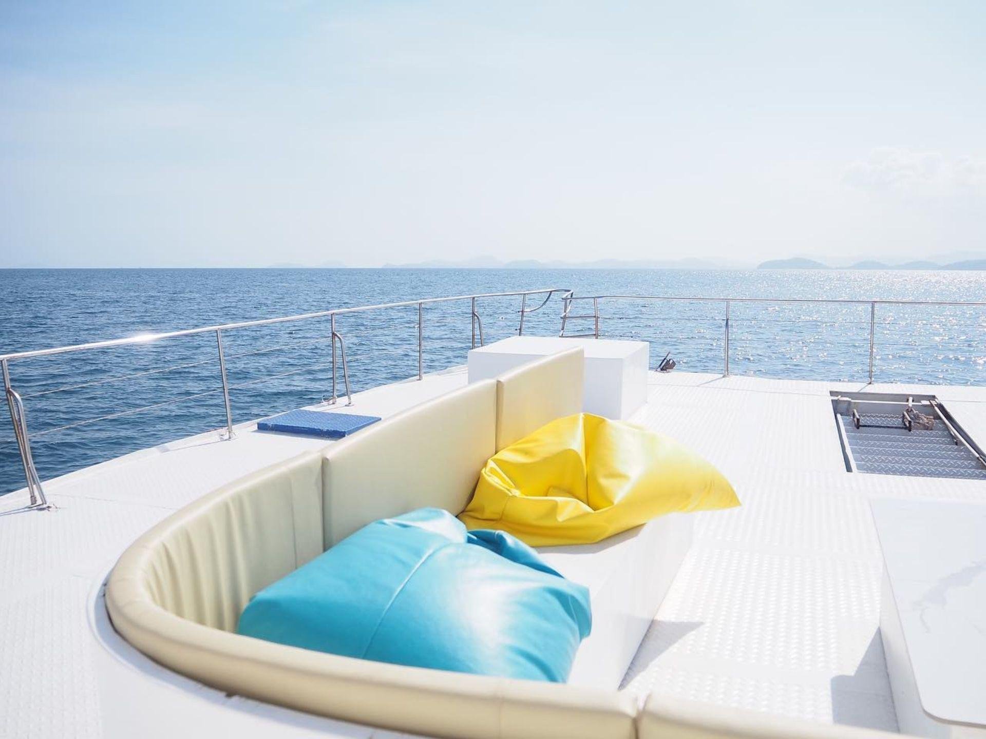 Phuket: Sunset Catamaran Cruise to Coral Island