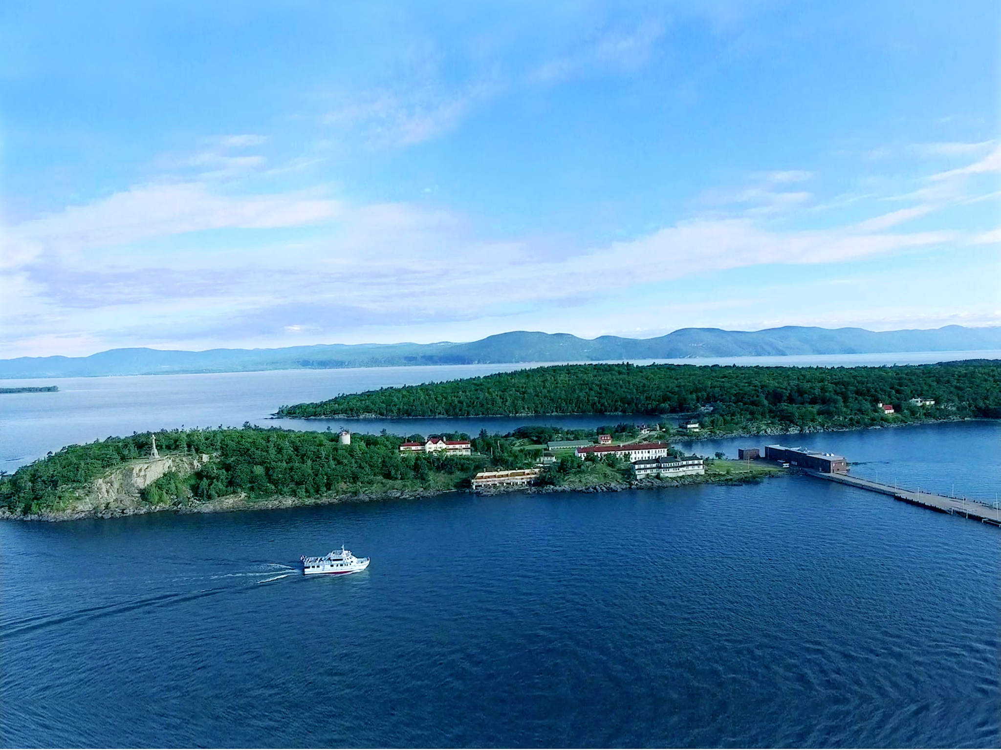 Grosse-Île Irish Memorial River Cruise & Guided Island Tour