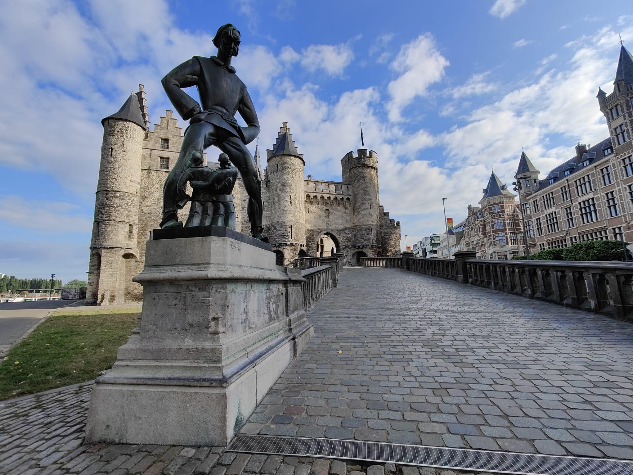 Antwerp Old Town Walking Experience