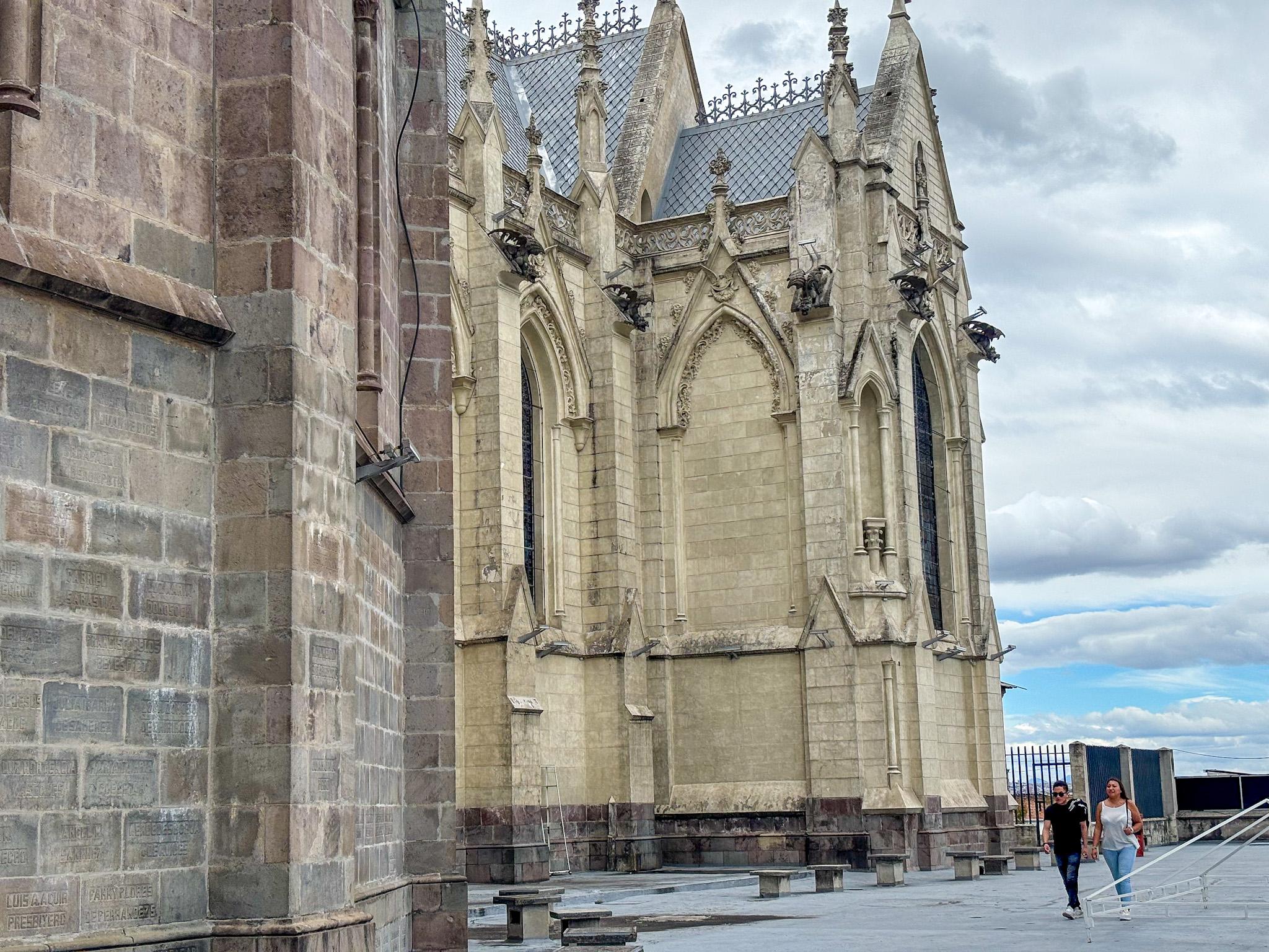 Quito Full-Day Tour: Equator Line, Cable Car & Colonial Highlights
