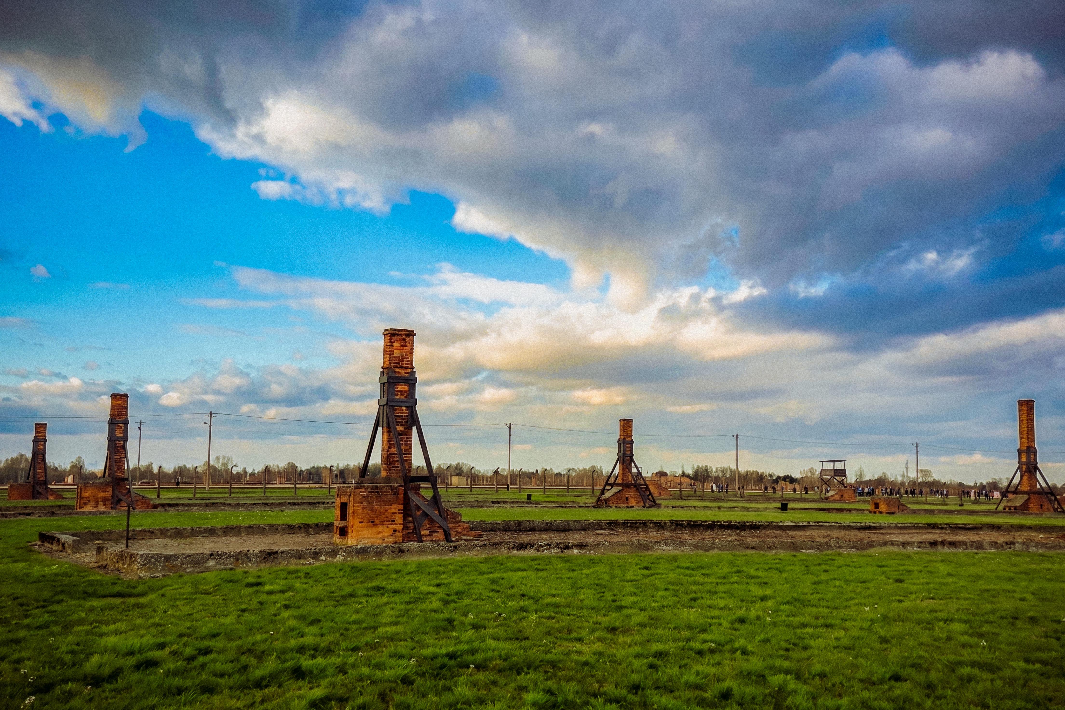 Krakow Former Ghetto & Auschwitz-Birkenau Full-Day Memorial Tour
