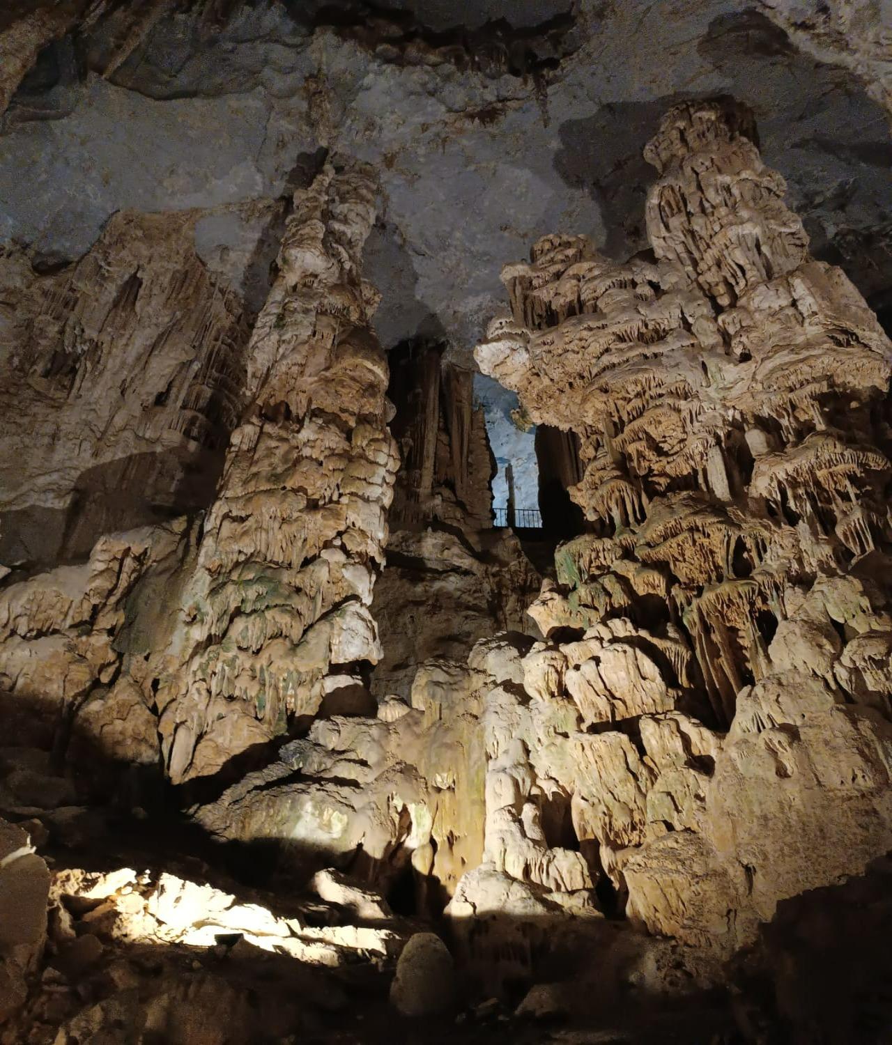 Garcia Caves and Historic Town Exploration