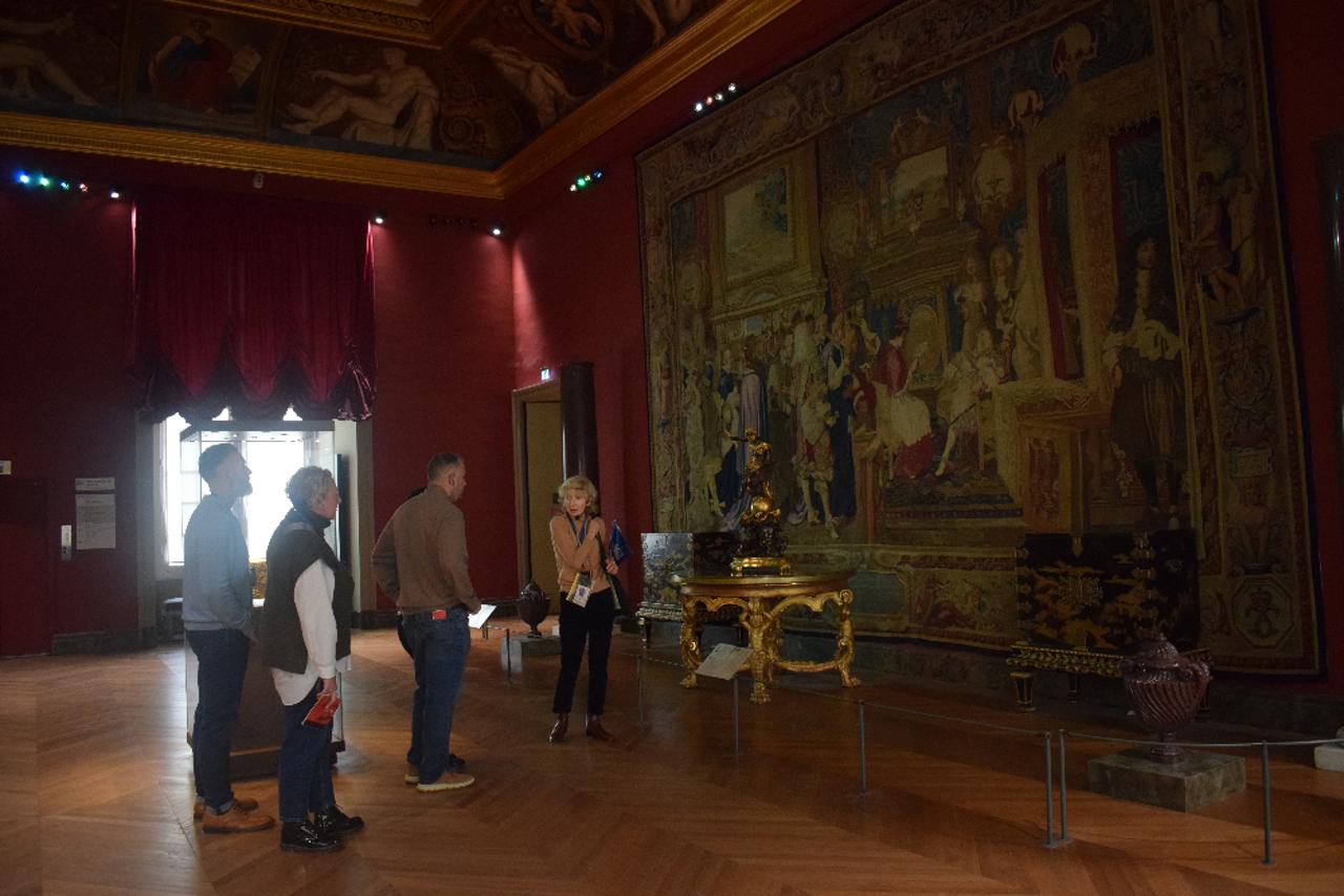 Paris Louvre Highlights: Small-Group Guided Tour with Fast-Track Entry