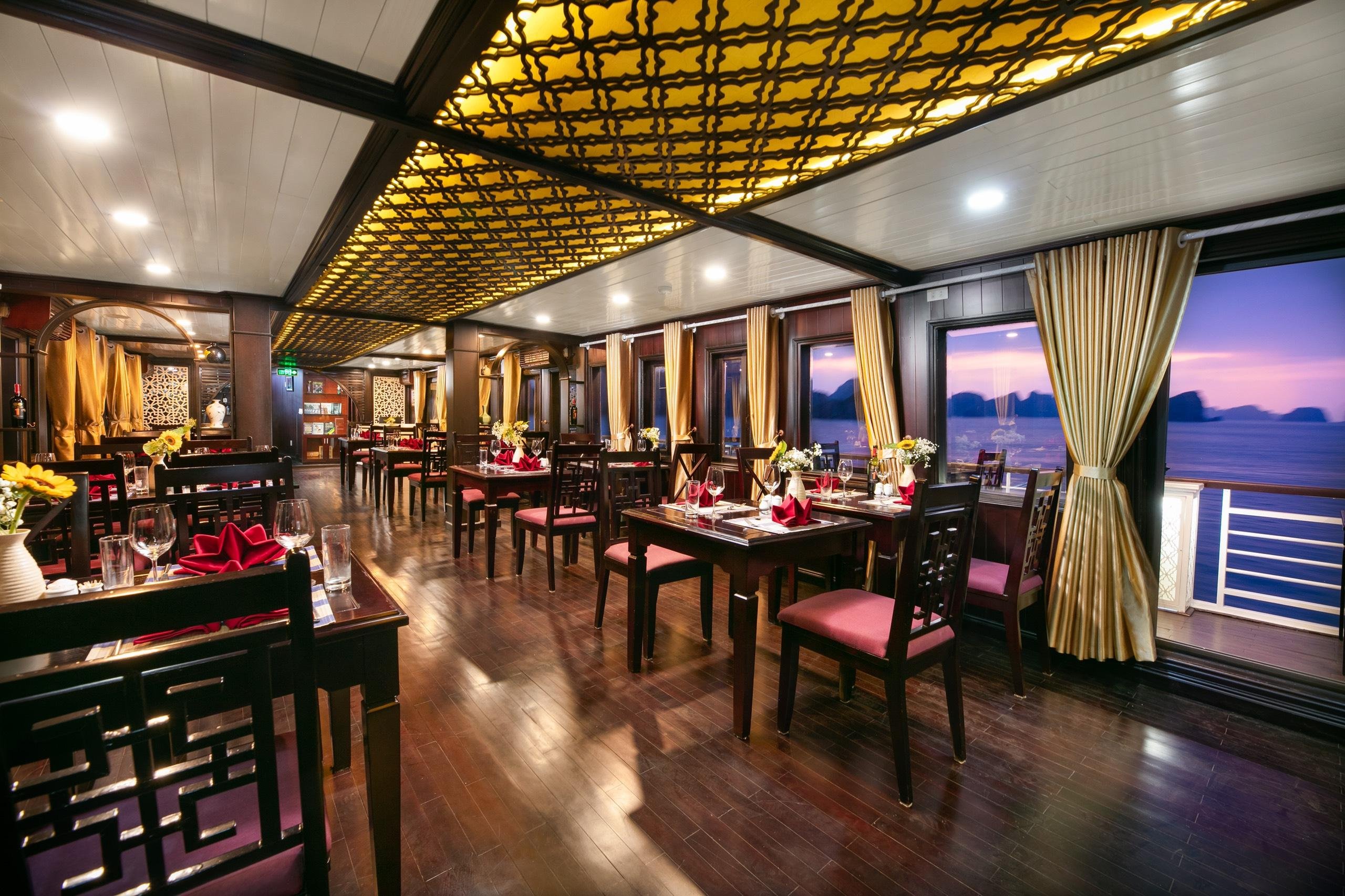 Ha Long & Bai Tu Long Bay 2-Day Overnight Cruise from Hanoi