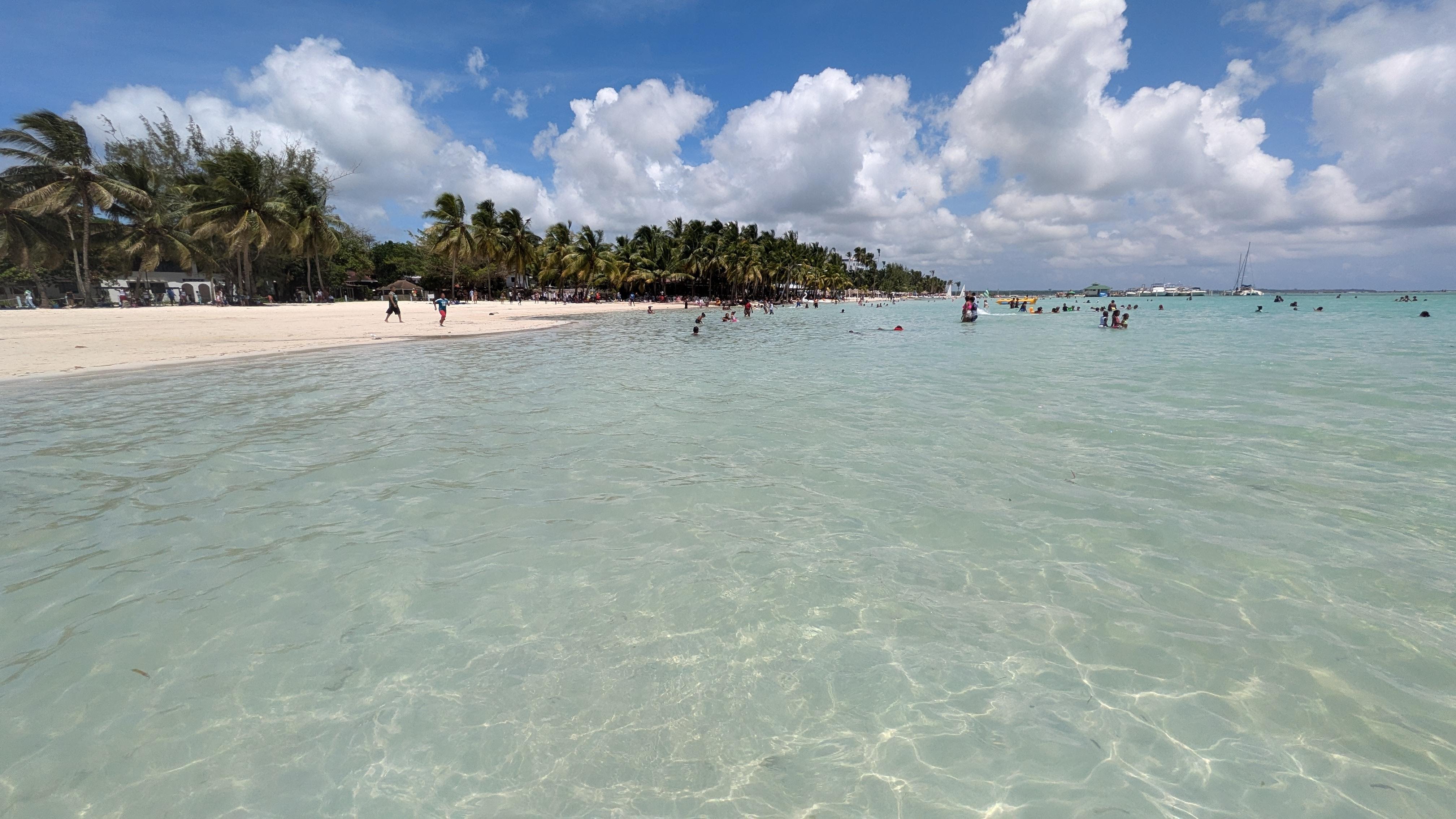Santo Domingo Full-Day Highlights: Caves, Lighthouse, and Beaches