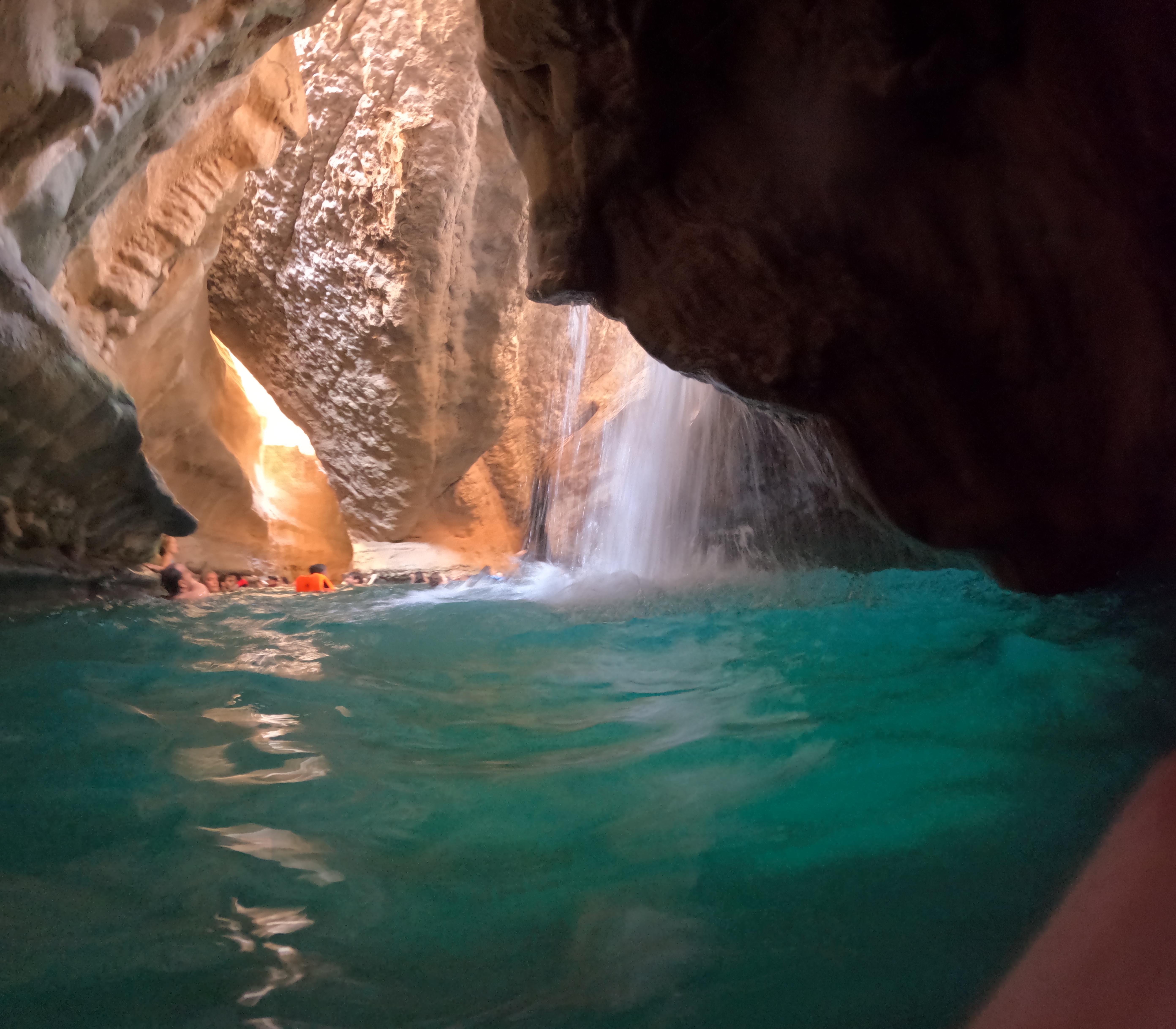Wadi Shab Cave, Fins Beach & Bimmah Sinkhole Day Trip