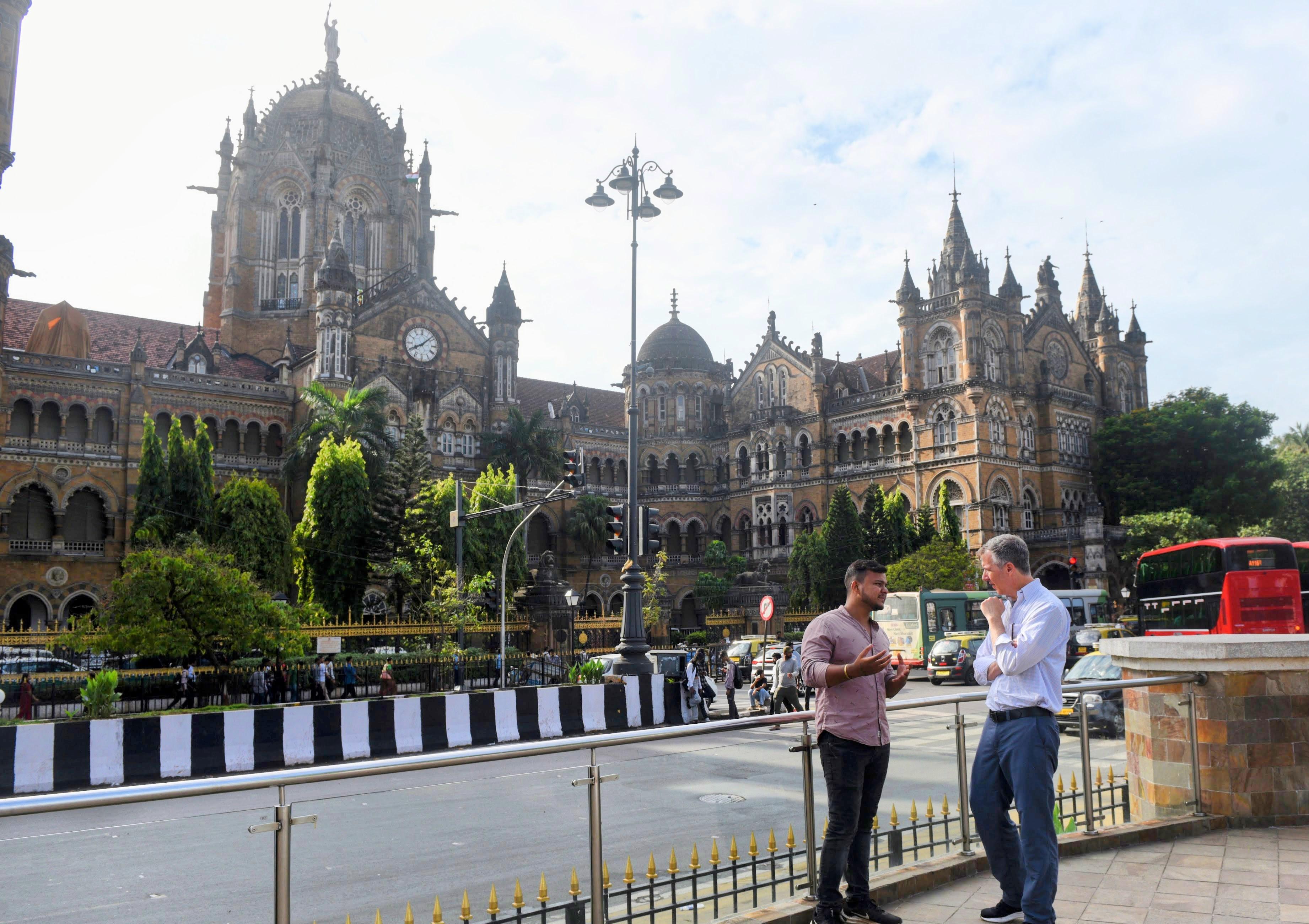Private Mumbai Highlights & Dharavi Insight Tour