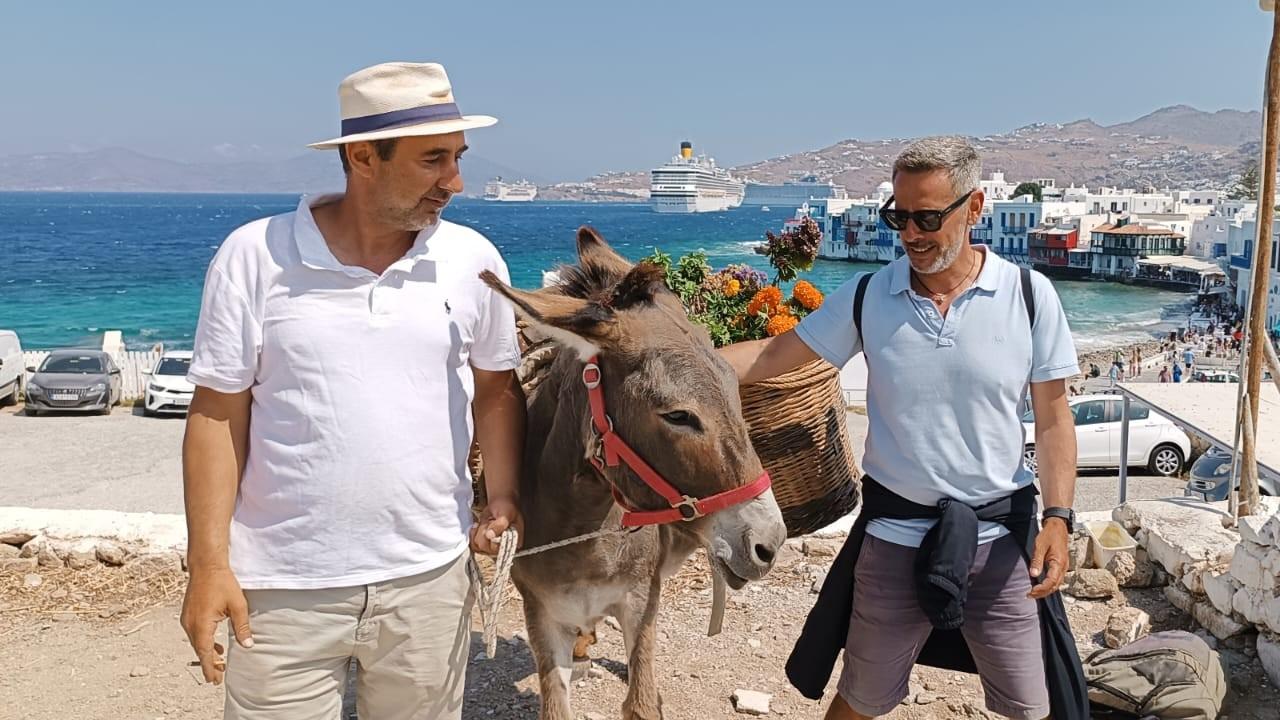 Mykonos Old Town: Aesthetic Secret Alleys & Sunset Photo Tour