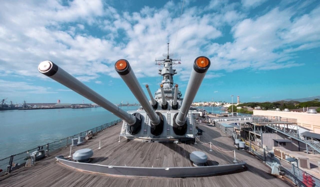 Honolulu: Battleship Missouri Memorial Access