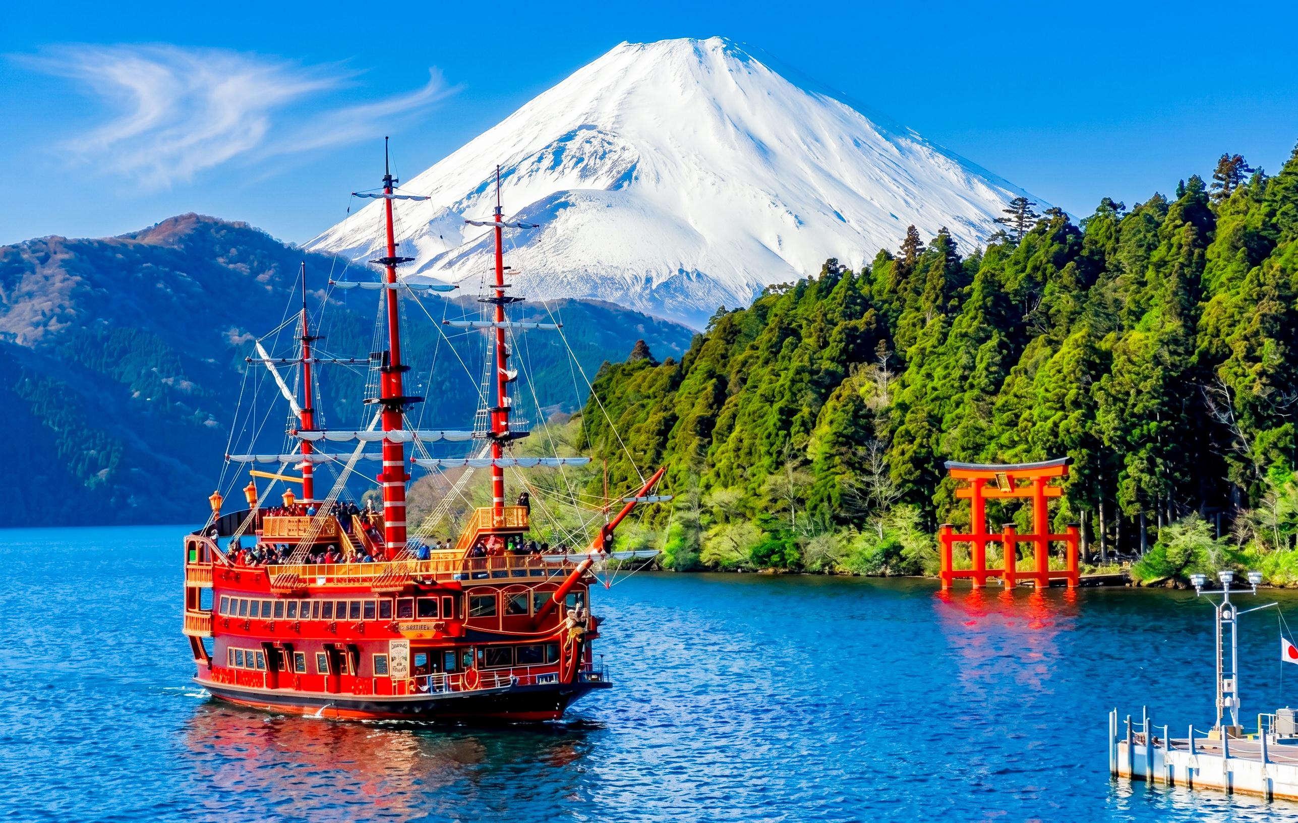 Mt. Fuji, Hakone & Lake Ashi Day Trip from Tokyo