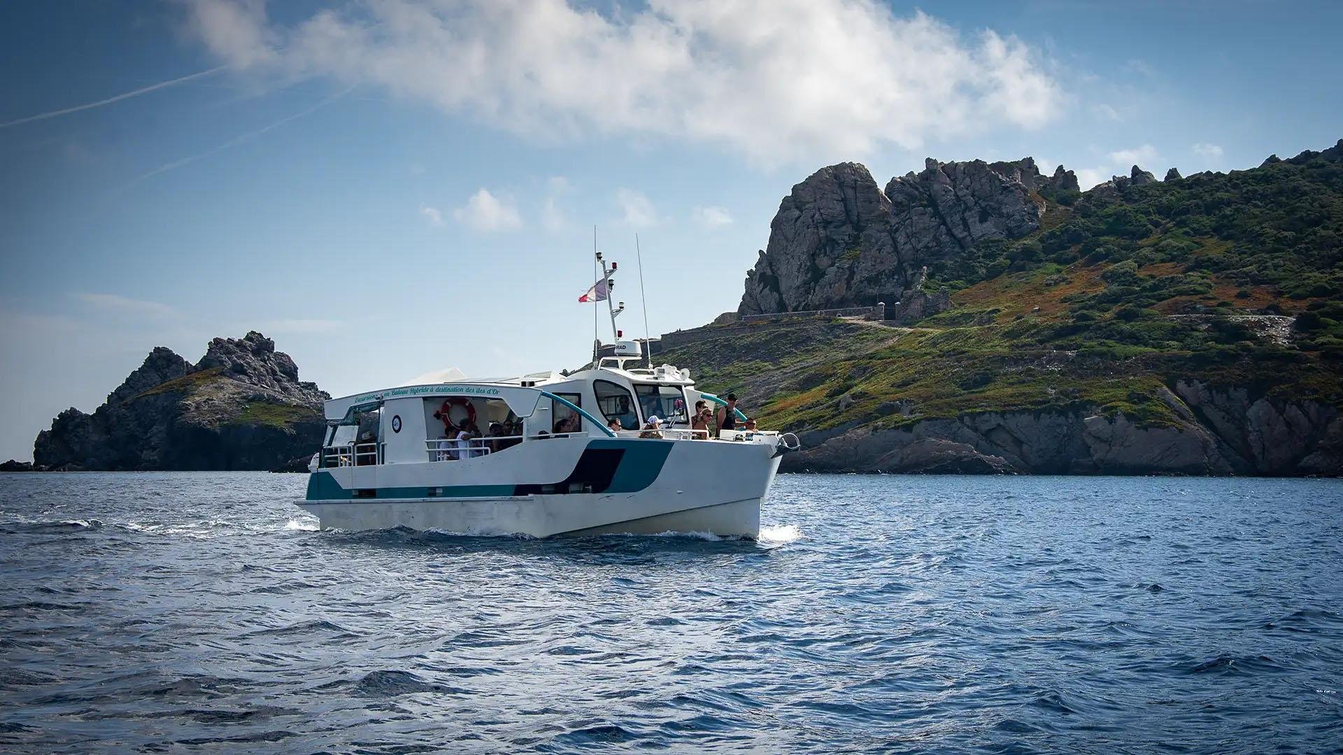 Porquerolles Island Hybrid Boat Excursion from Bormes-les-Mimosas