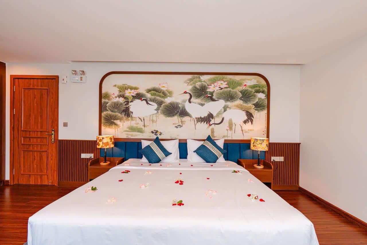 Ha Long & Lan Ha Bay 2-Day Sea Coral Luxury Cruise