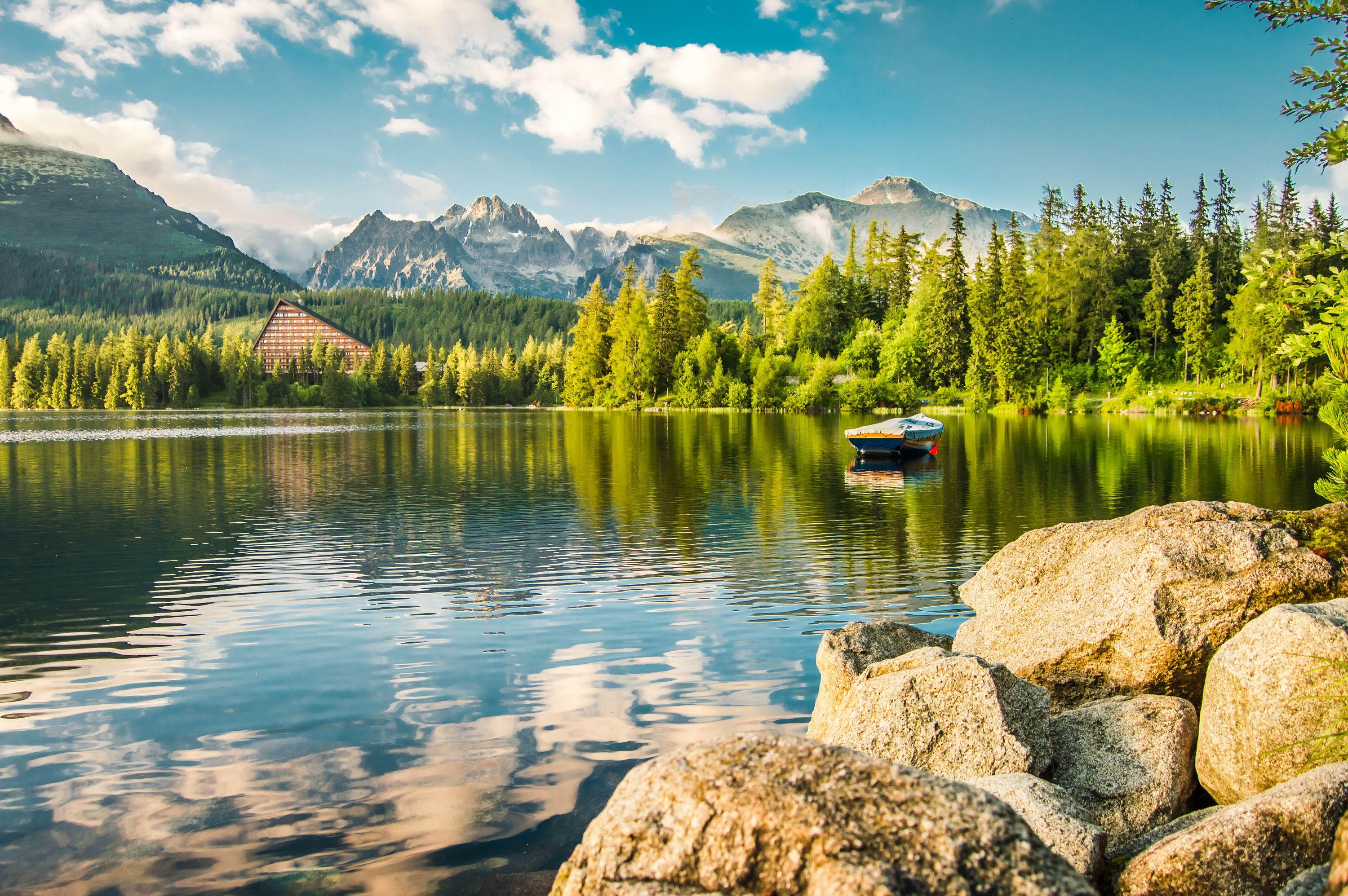 Čičmany, Bojnice, Orava Castle & High Tatras Full-Day Tour