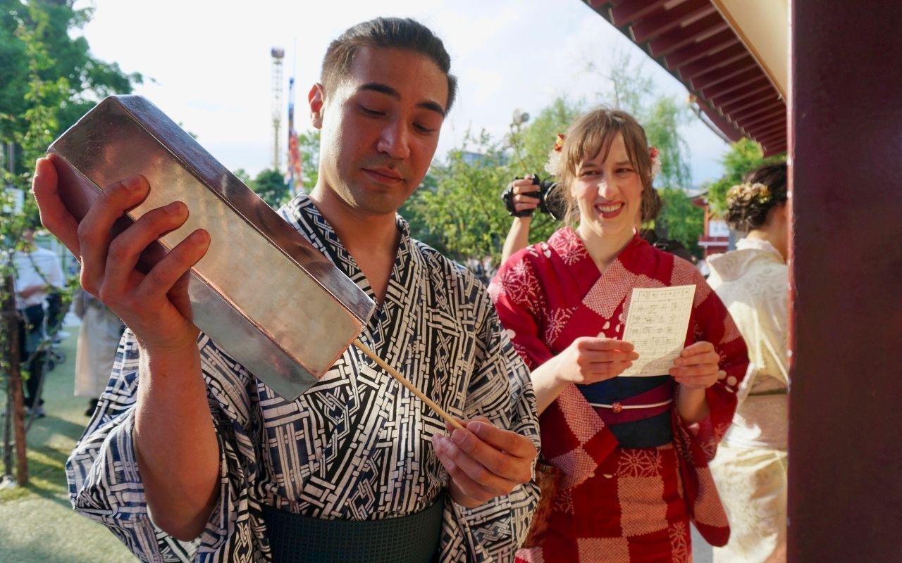 Asakusa Kimono Rental – Full-Day Traditional Dress Experience