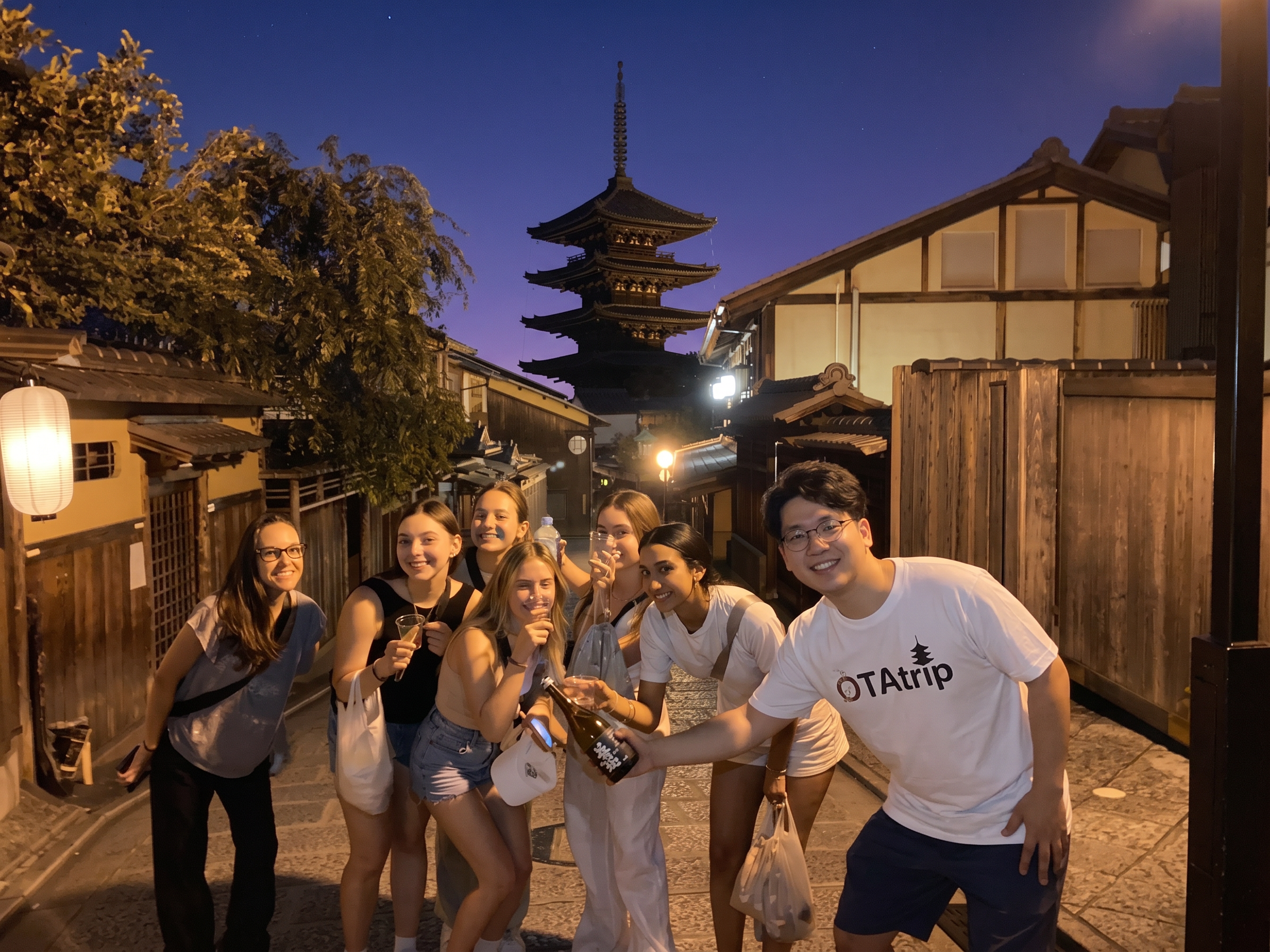 Kyoto: Gion Sake Night Walk & Geisha District Stories