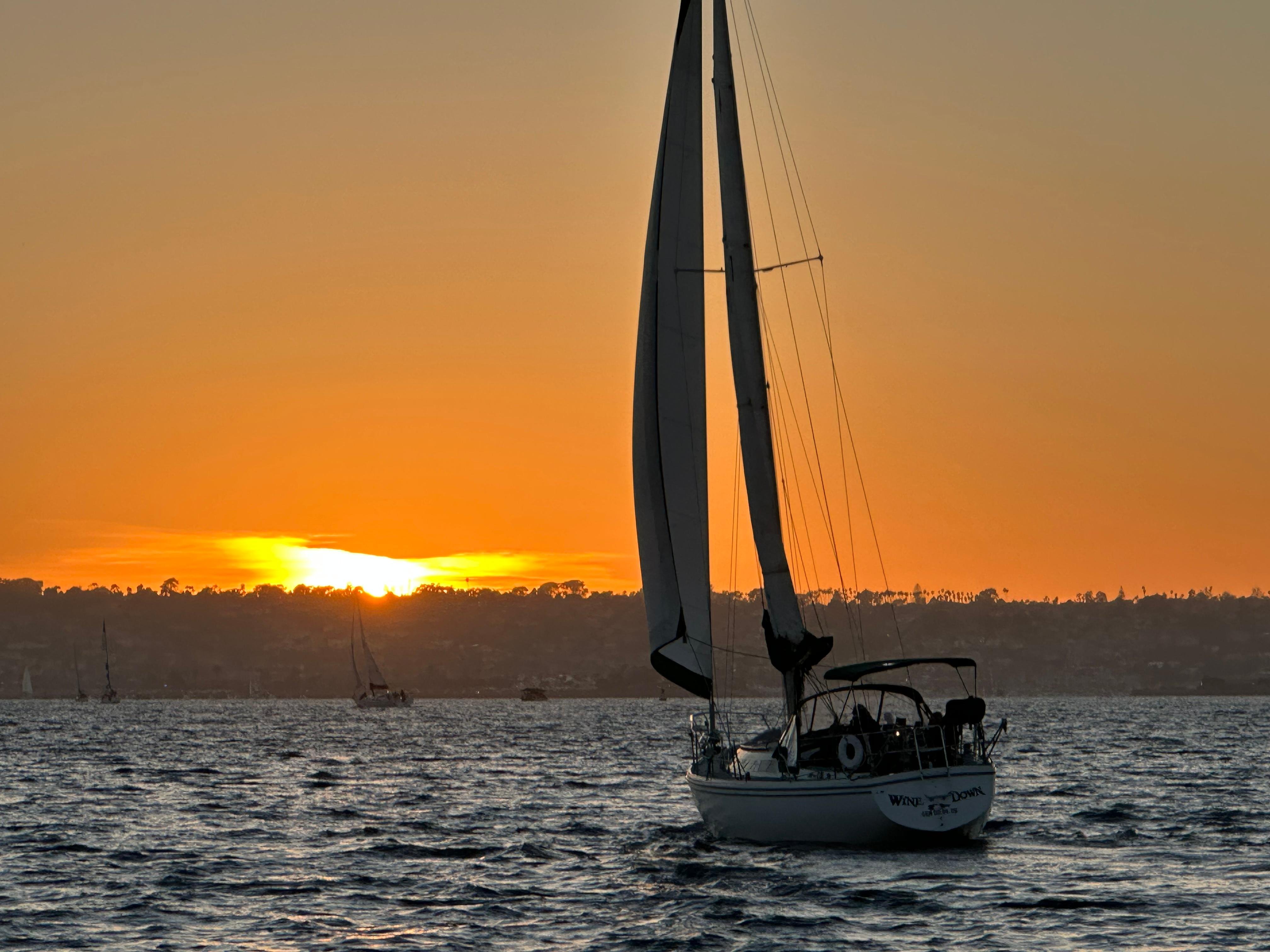 San Diego Sunset & Day Sailing with Drinks