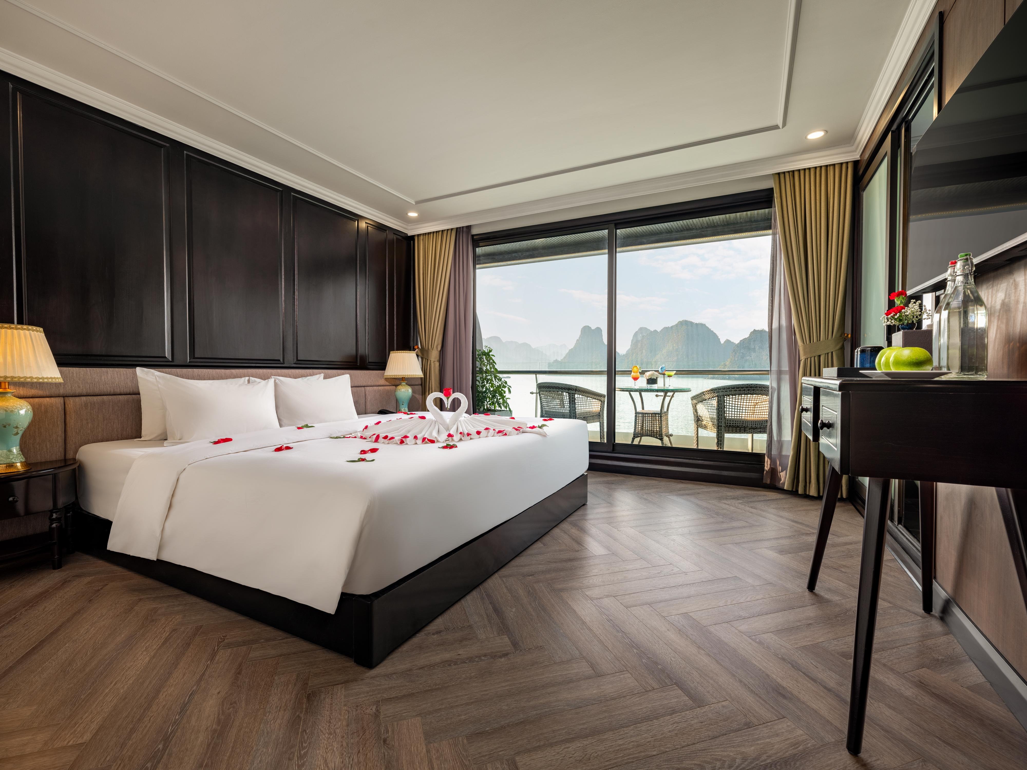 Ha Long & Lan Ha Bay 2-Day 5-Star Cruise with Free Transfer