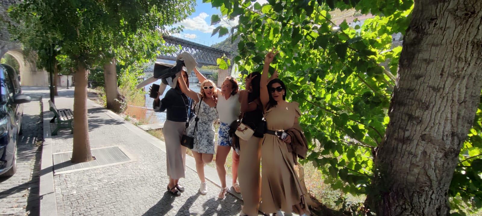 Douro Valley Full-Day Tour: Boat Ride, Twin Winery Tastings & Lunch