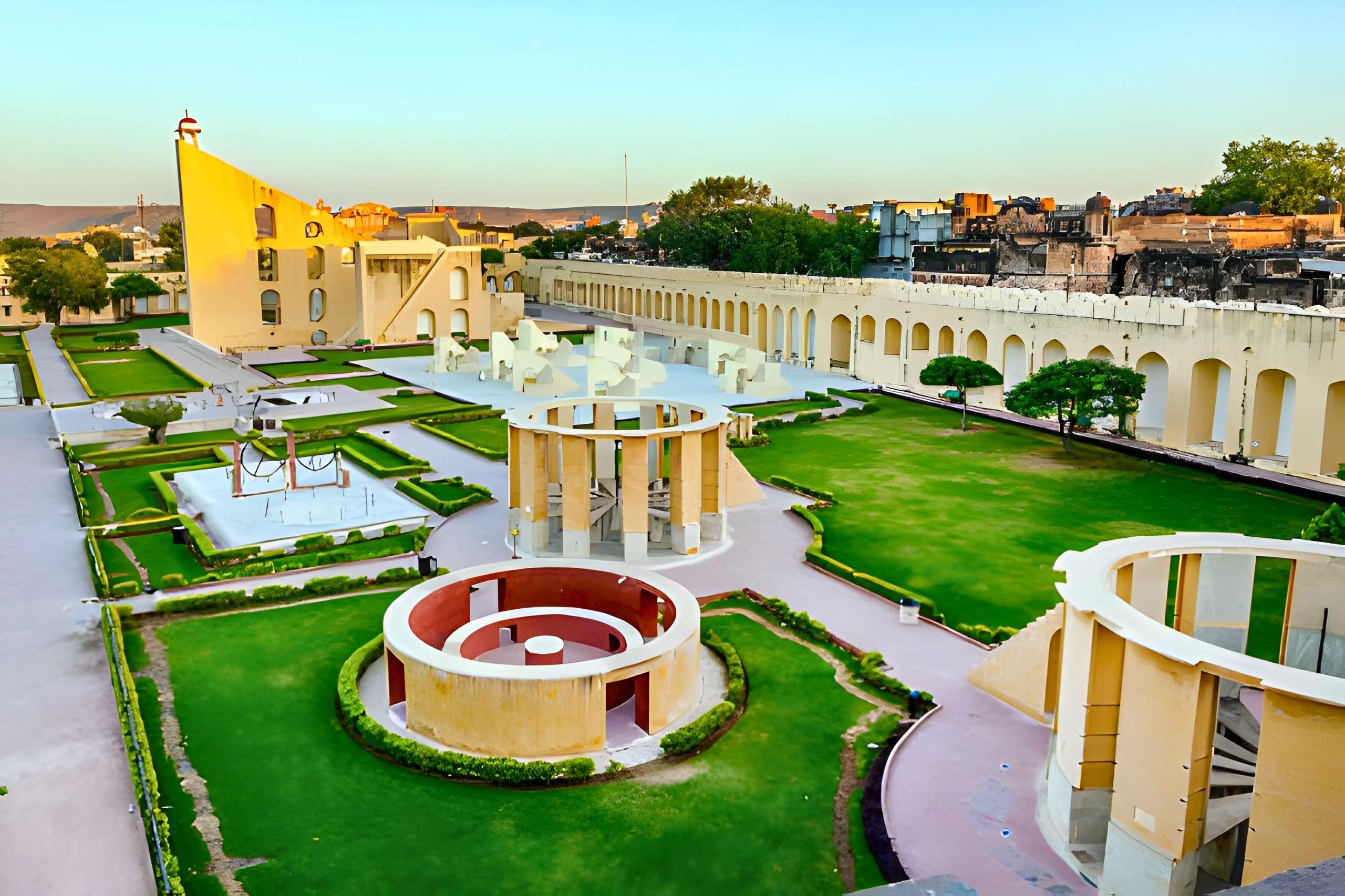 Jaipur Pink City Private Car Tour – Half or Full Day