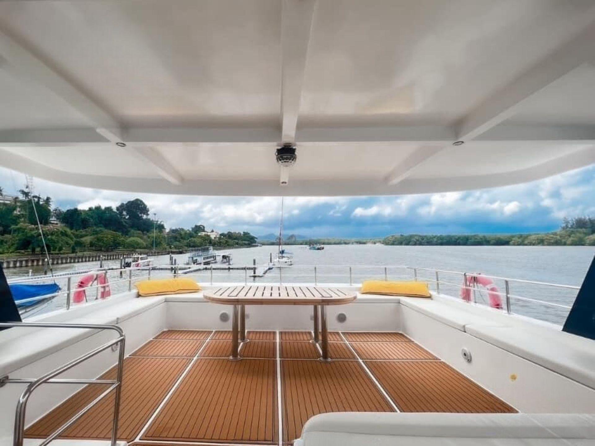 James Bond Island Canoe & Sunset Yacht Dinner – Phang Nga Bay