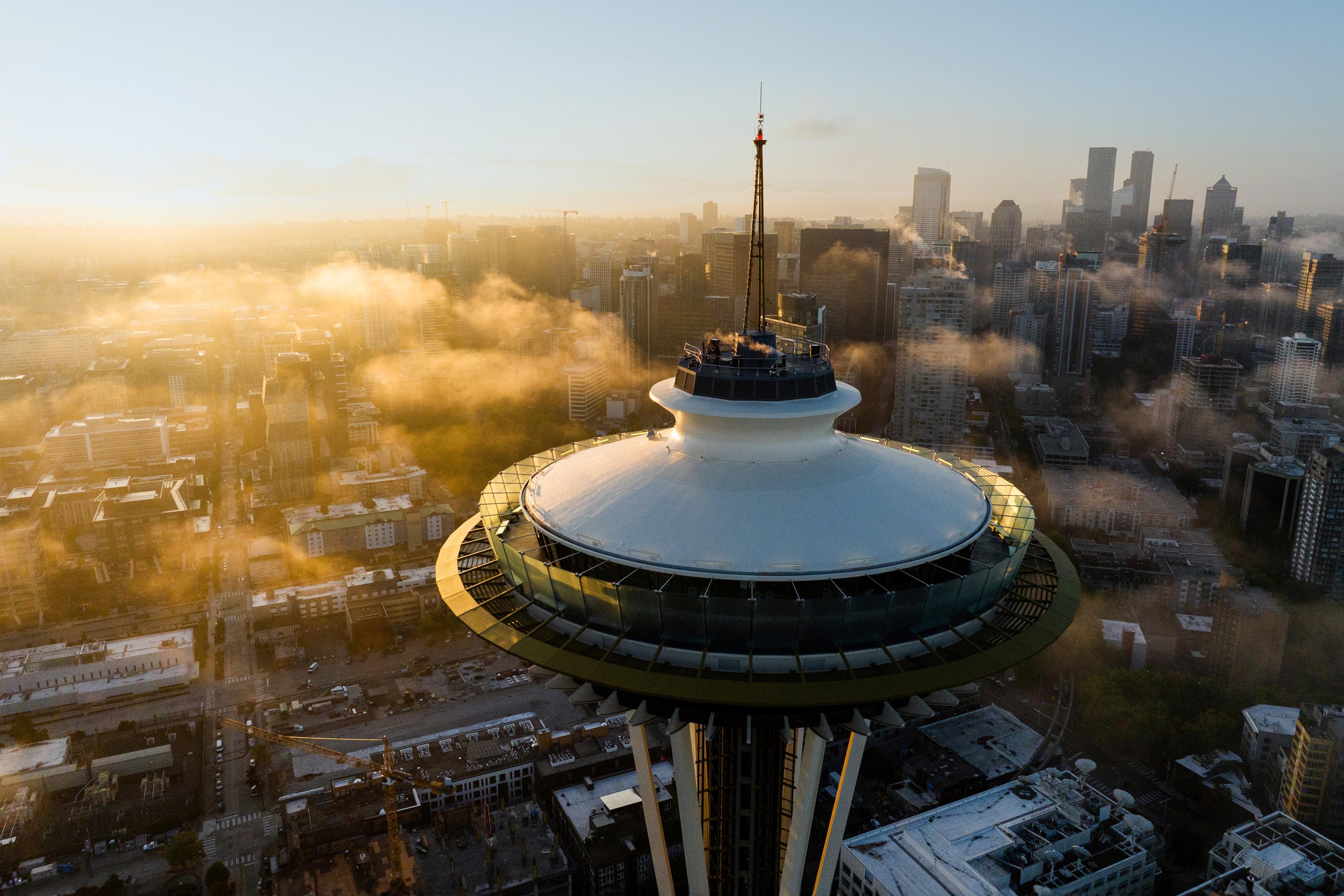 Space Needle Seattle — observation deck, glass floor, and Chihuly Garden and Glass — image 23