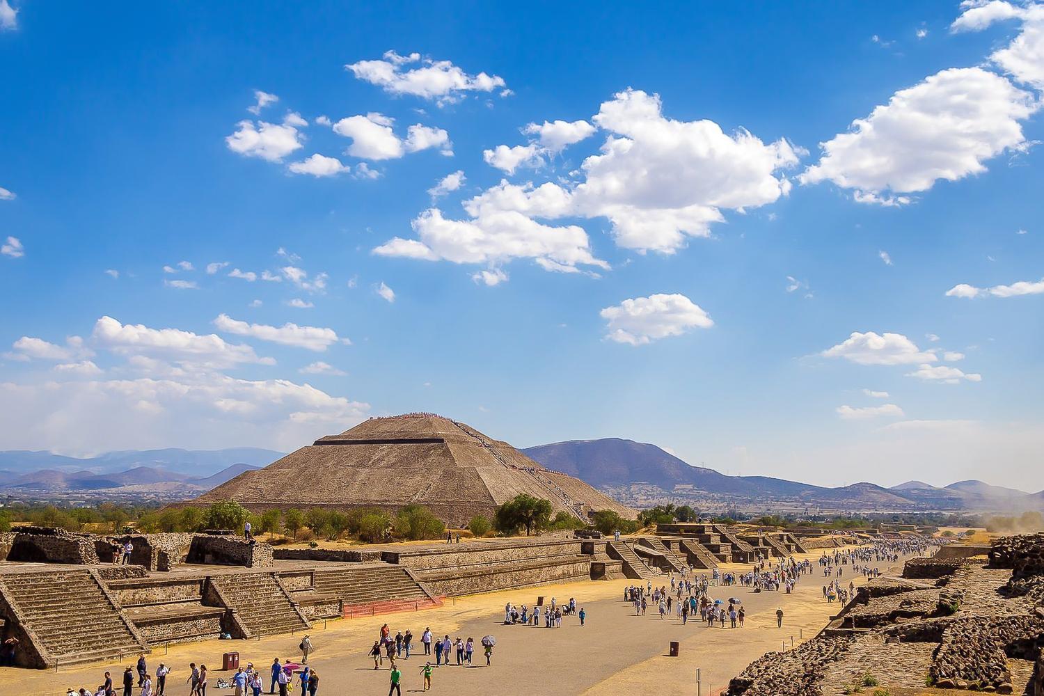 Teotihuacan, Tlatelolco & Guadalupe Shrine Full-Day Tour