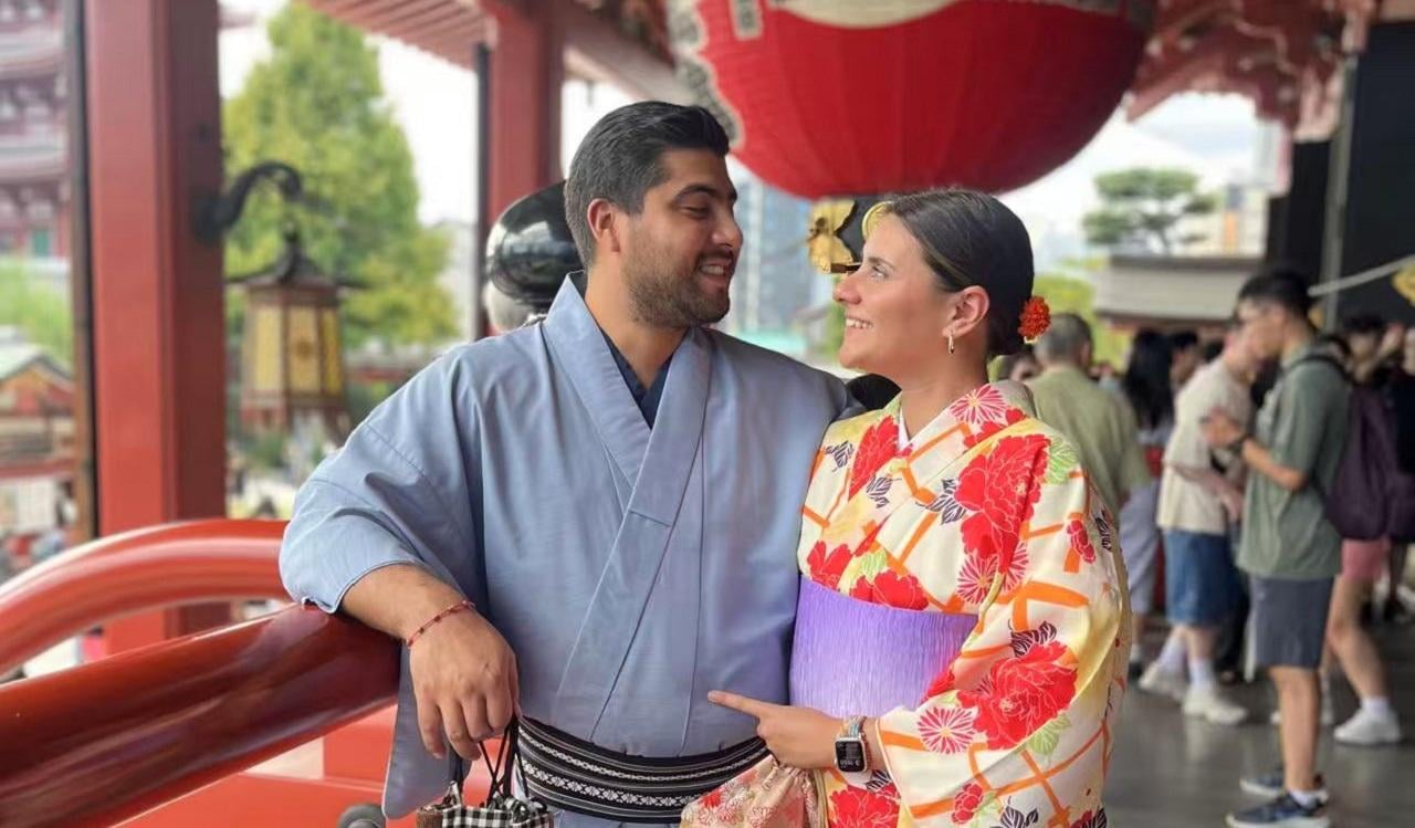 Guided Tour of Walking and Photography in Asakusa in kimono