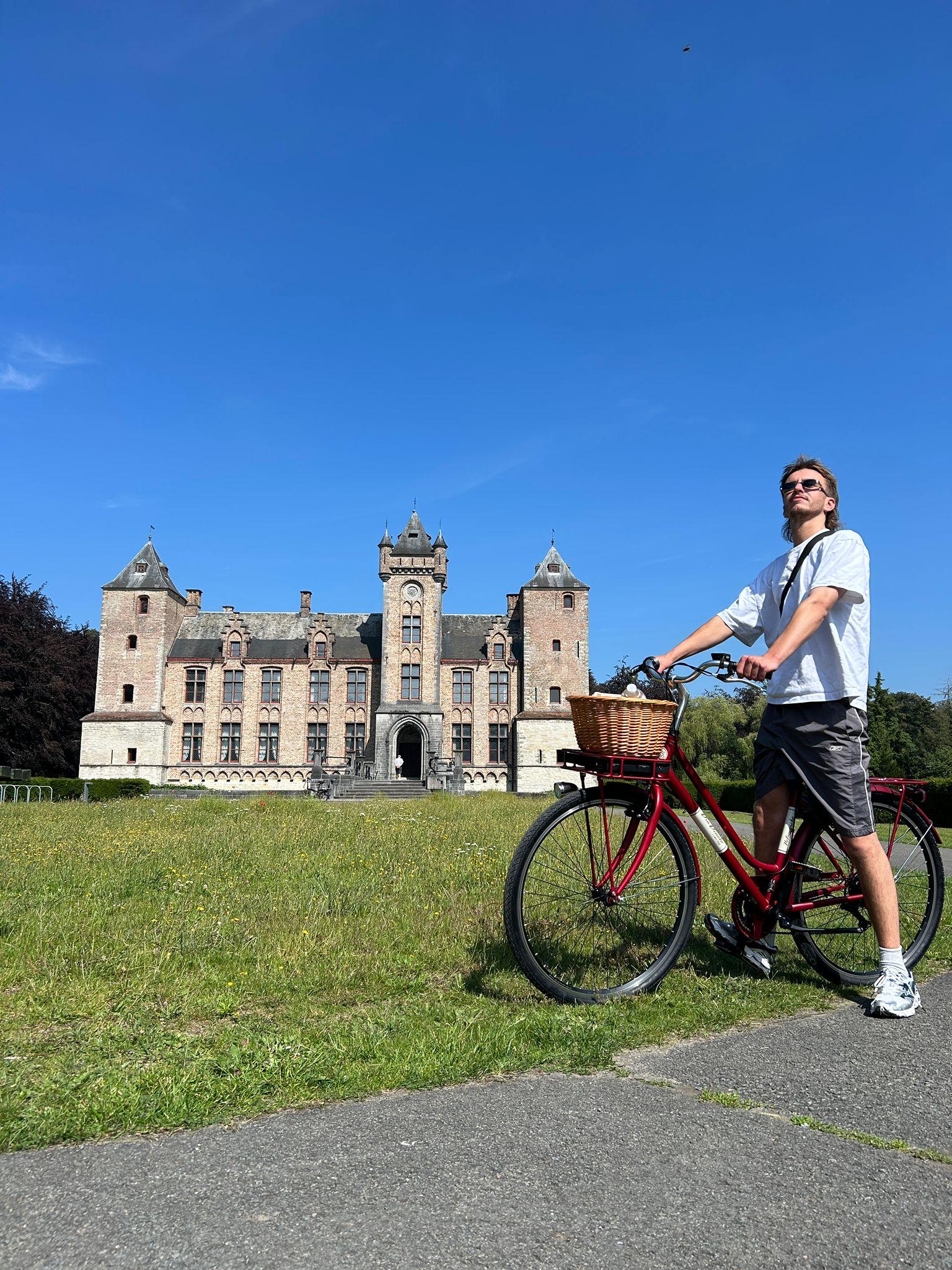 GPS-Guided Bike Rental in Bruges