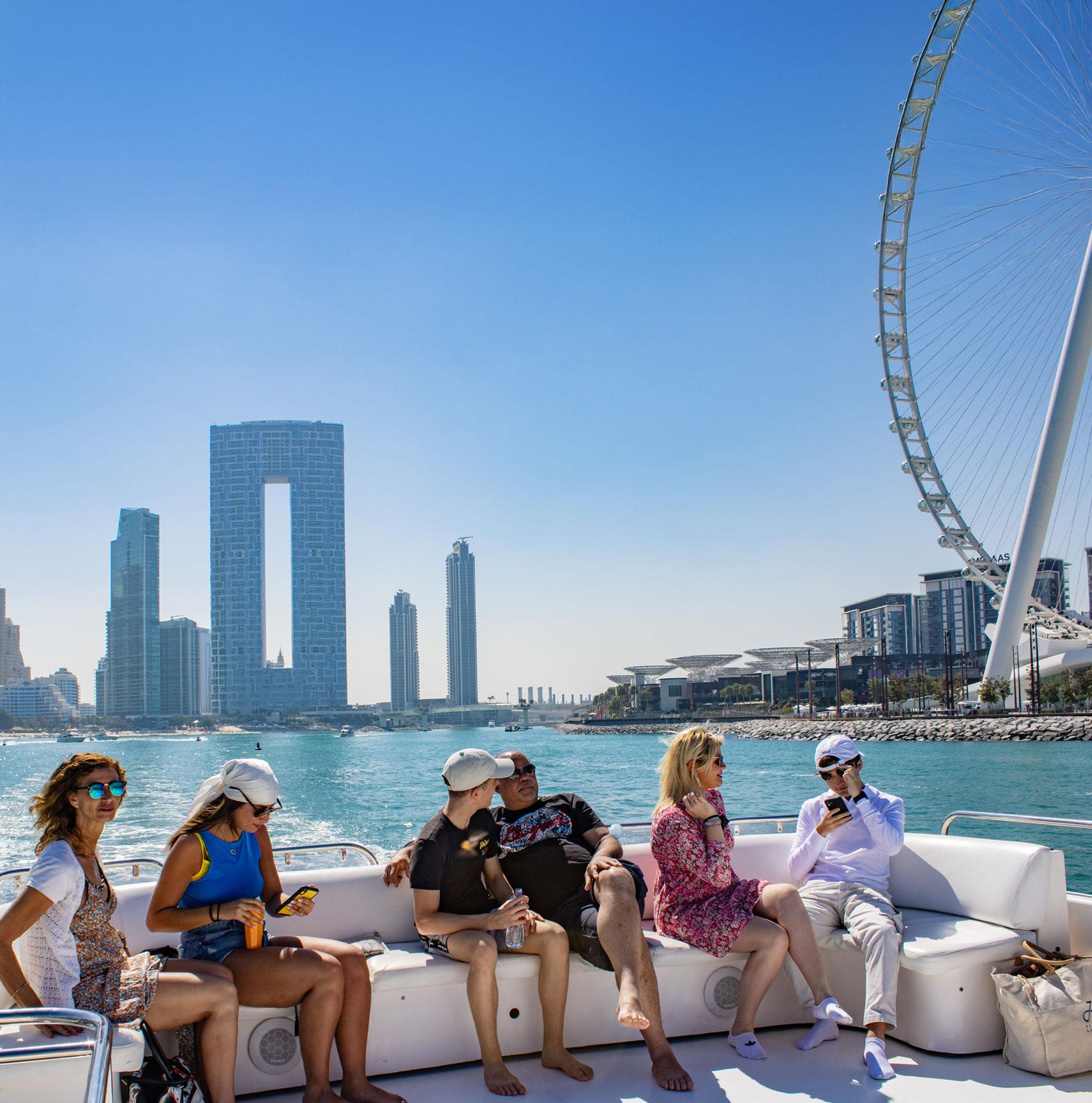 Dubai Marina Luxury Yacht Cruise with Breakfast or BBQ