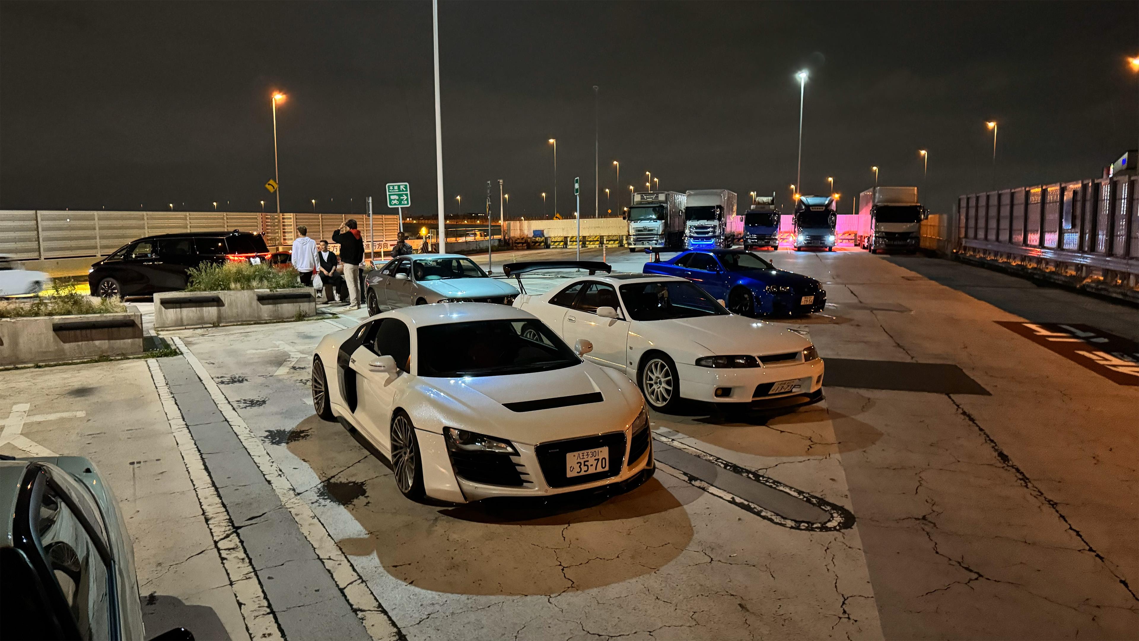 Tokyo: Visit Every Car Meet in Tokyo in a Widebody R35 GTR!