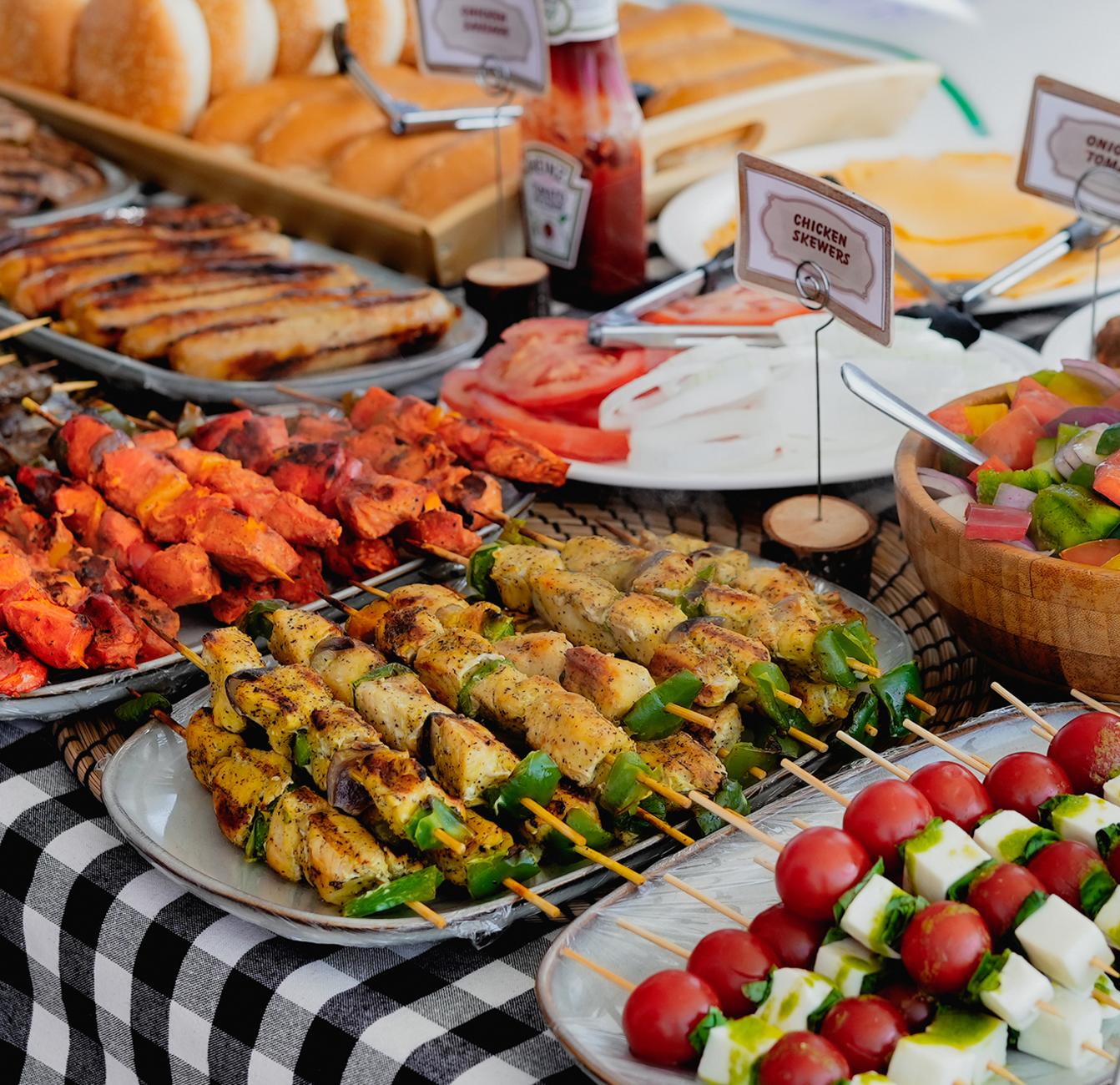 Dubai Marina Luxury Yacht Cruise with Breakfast or BBQ