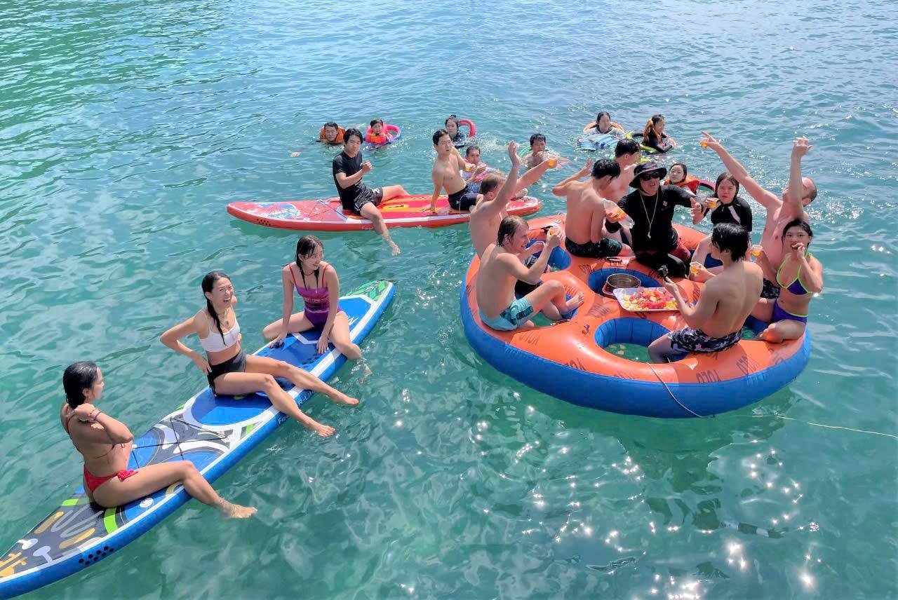 Nha Trang Bay Island Adventure with Floating Bar