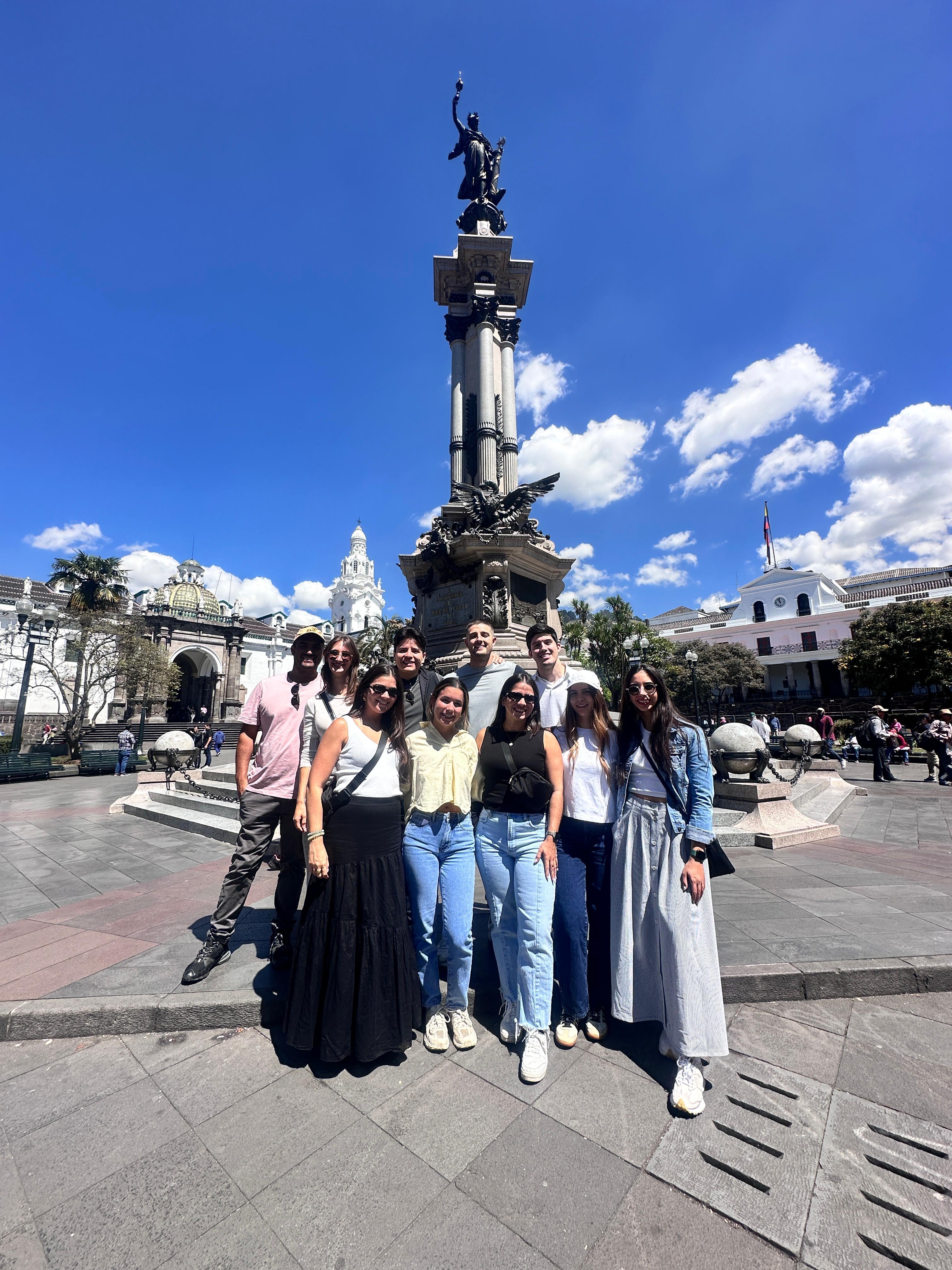 Private Quito Highlights: Colonial Center, Cable Car & Equator