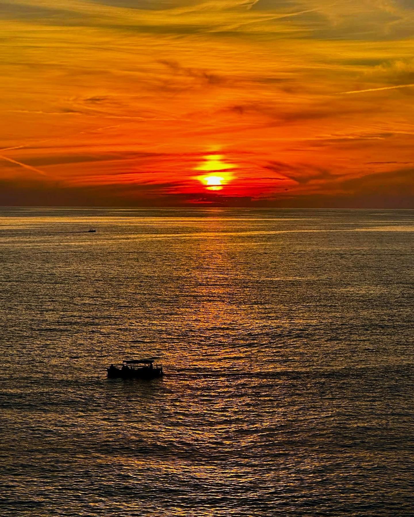 Riomaggiore: Cinque Terre Sunset Boat Tour