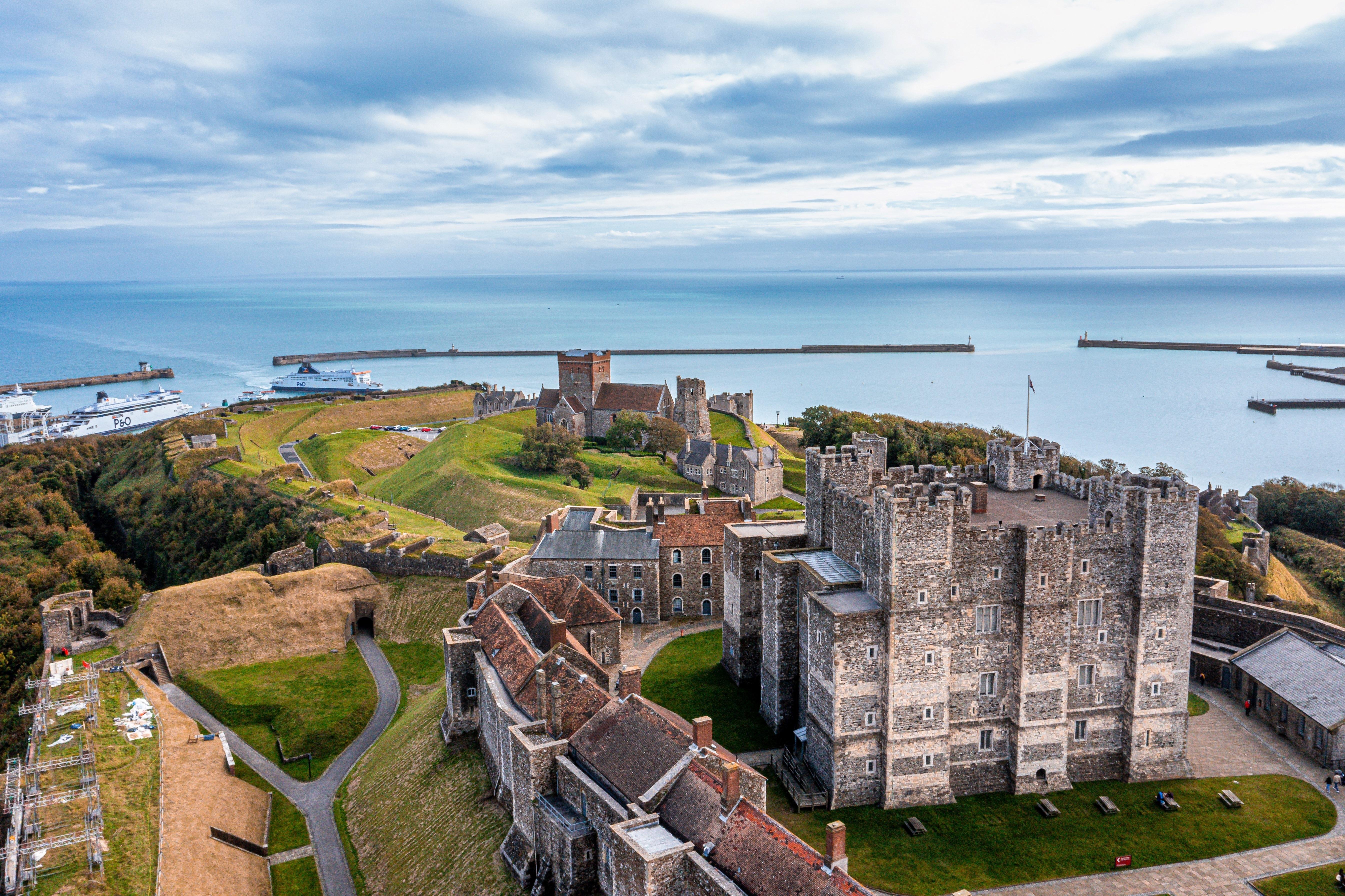 Small Group Kent, Dover & Canterbury Day Trip from London