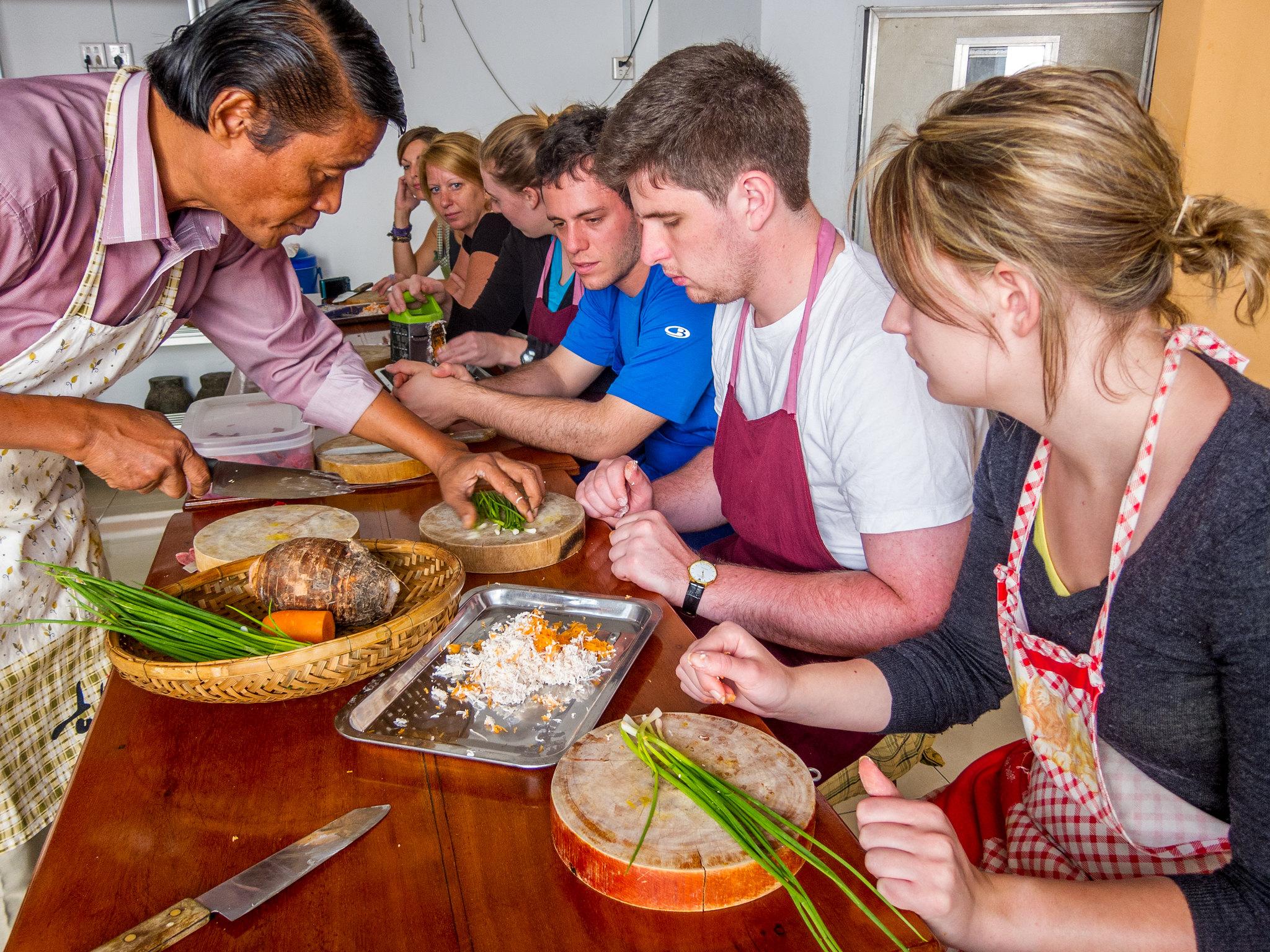 Siem Reap Morning Cooking Class with Market Visit
