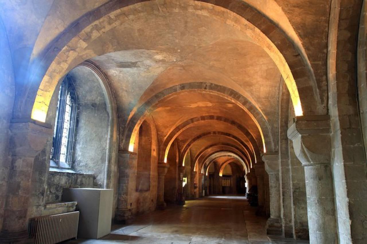 Canterbury, Dover Castle & White Cliffs Day Trip from London