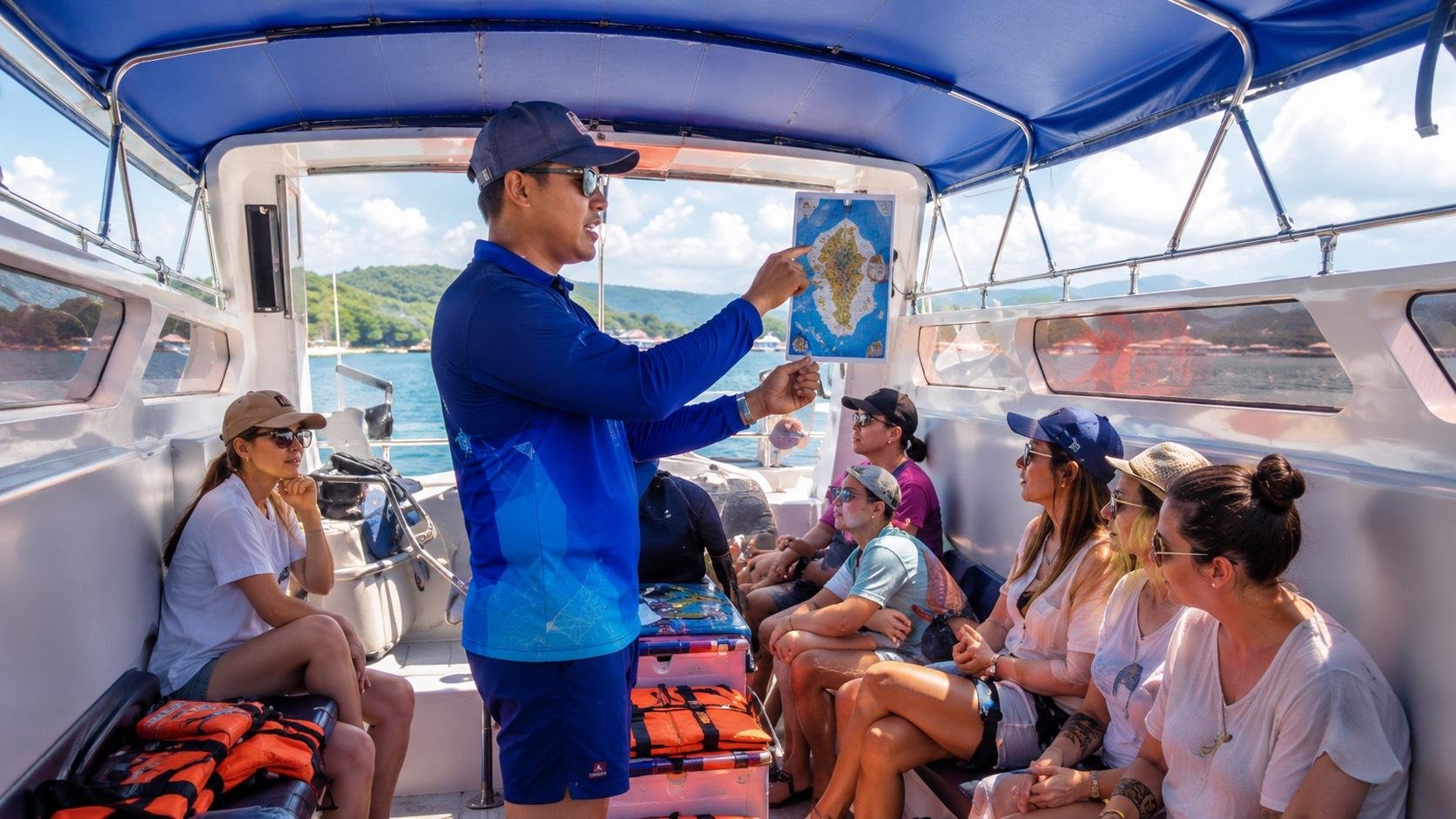 Phuket: Phi Phi Islands, Maya Bay & Khai Speedboat Day Trip
