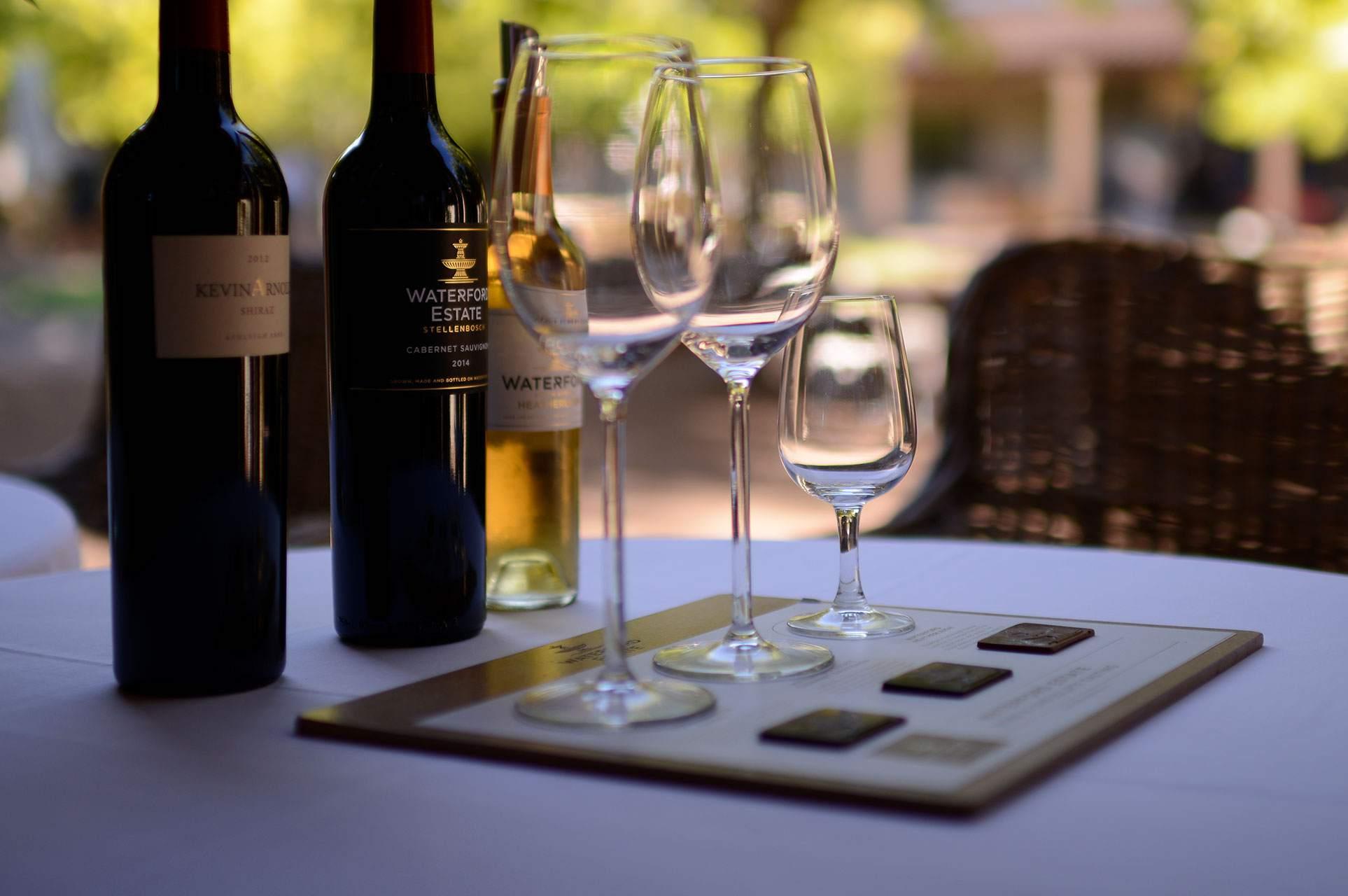 Private Cape Winelands Day Tour with Lunch