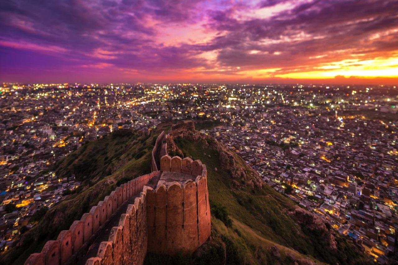 Jaipur After Dark: Private Open-Air Jeep Safari