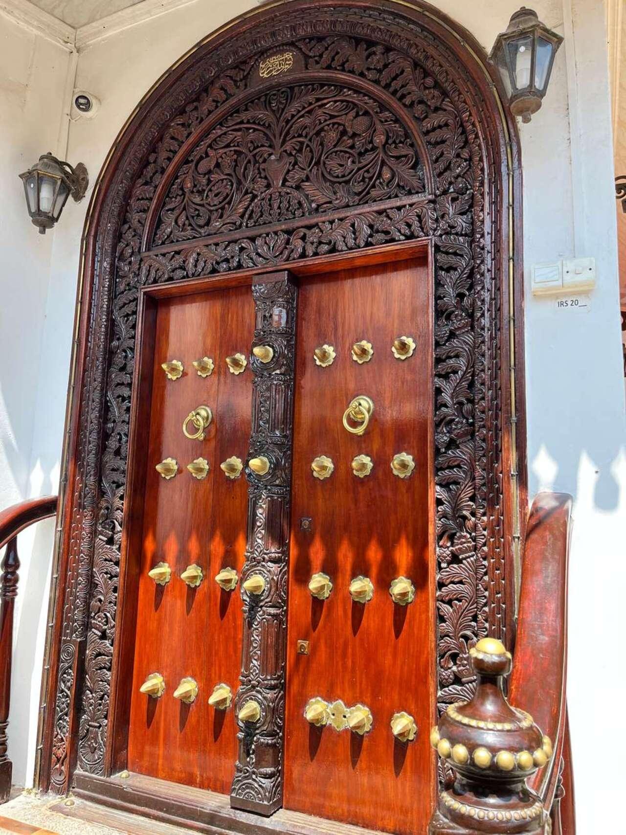 Zanzibar Full-Day Discovery: Stone Town, Butterfly Center & Kuza Cave
